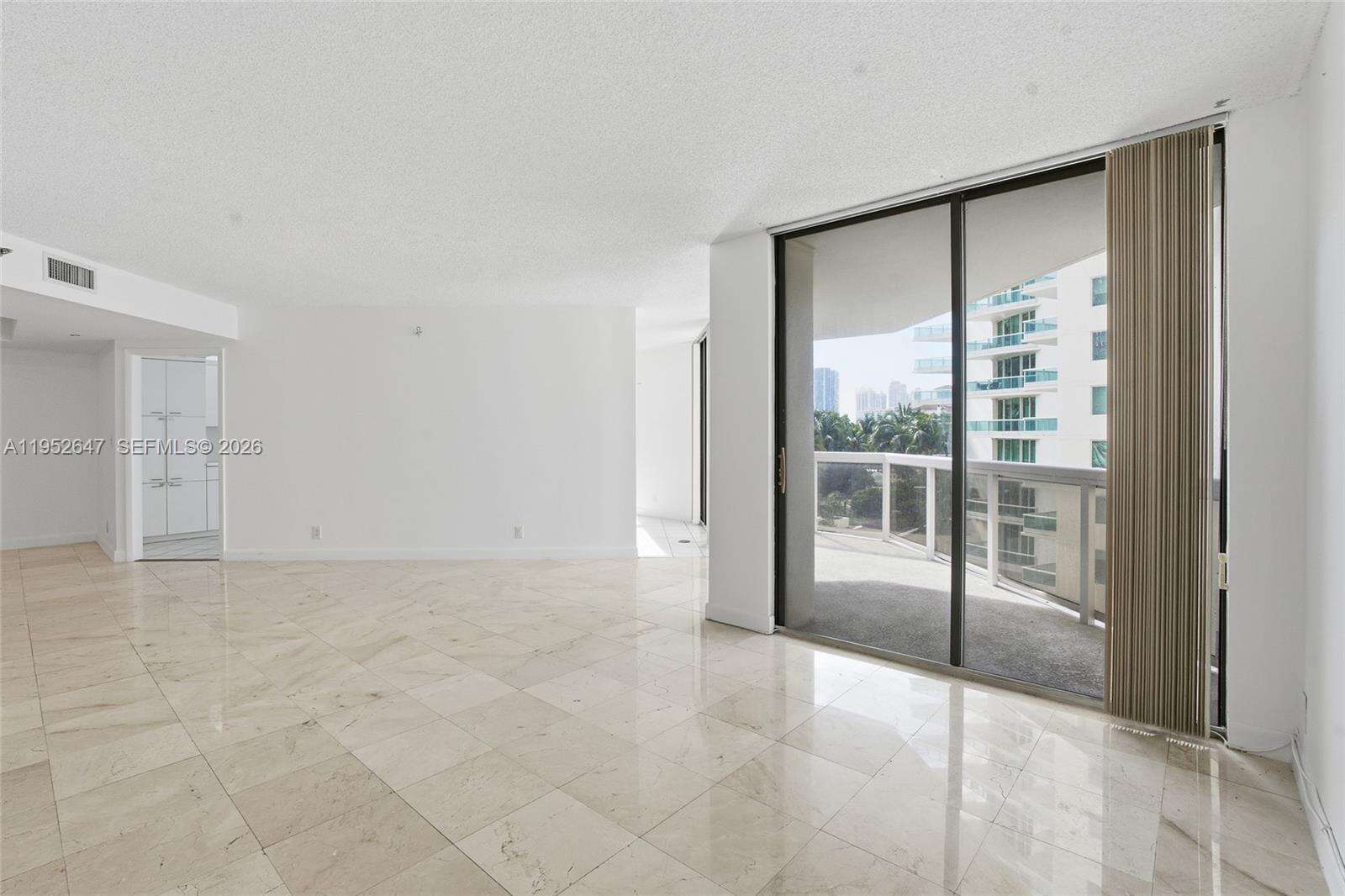 The Landmark at 20185 Country Club Dr, Aventura, FL 33180 - For Sale photo 4