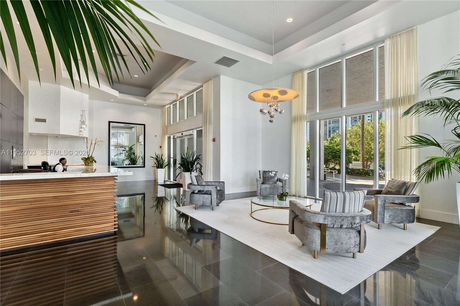 THE GRAND VENETIAN - 10 Venetian Way, Miami Beach, FL 33139 | Picture 14