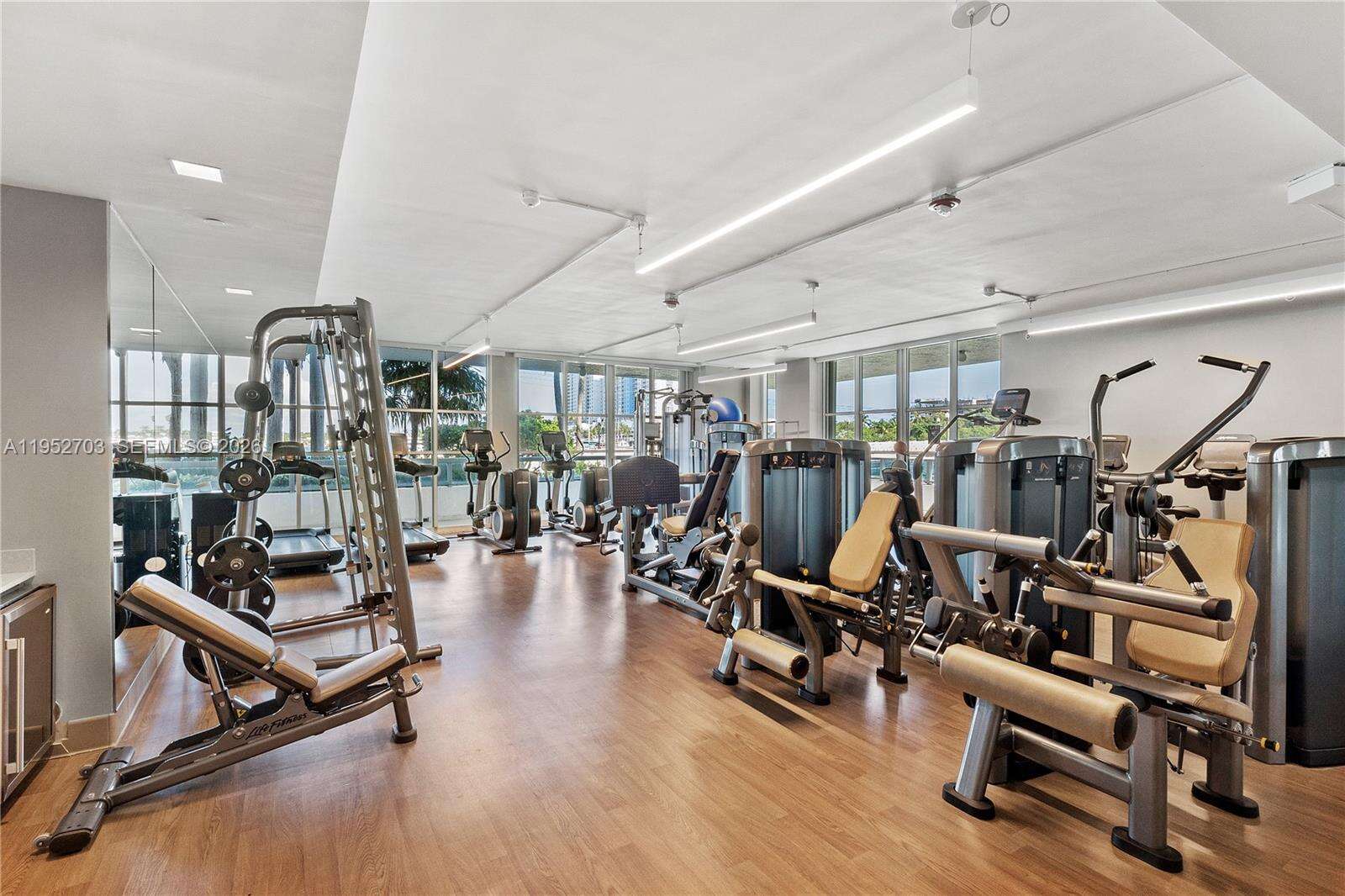 THE GRAND VENETIAN - 10 Venetian Way, Miami Beach, FL 33139 | Picture 15