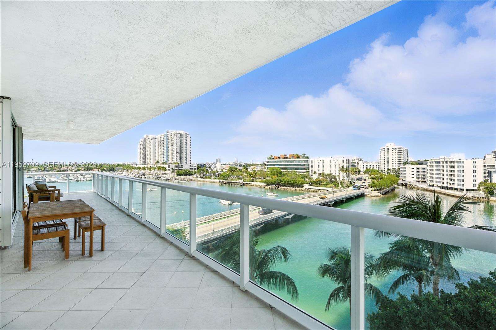 THE GRAND VENETIAN - 10 Venetian Way, Miami Beach, FL 33139 | Picture 4