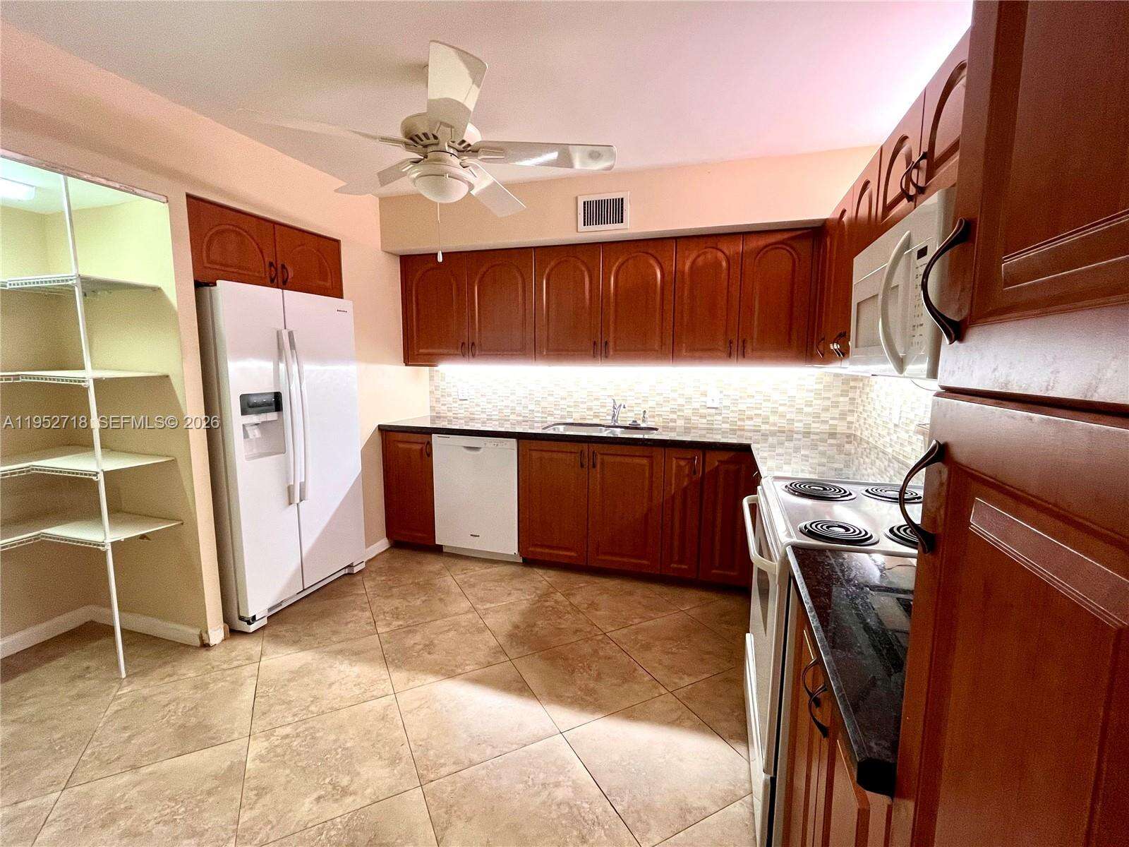 Grandview At Emerald Hills Condos for Sale & Rent | Picture 1