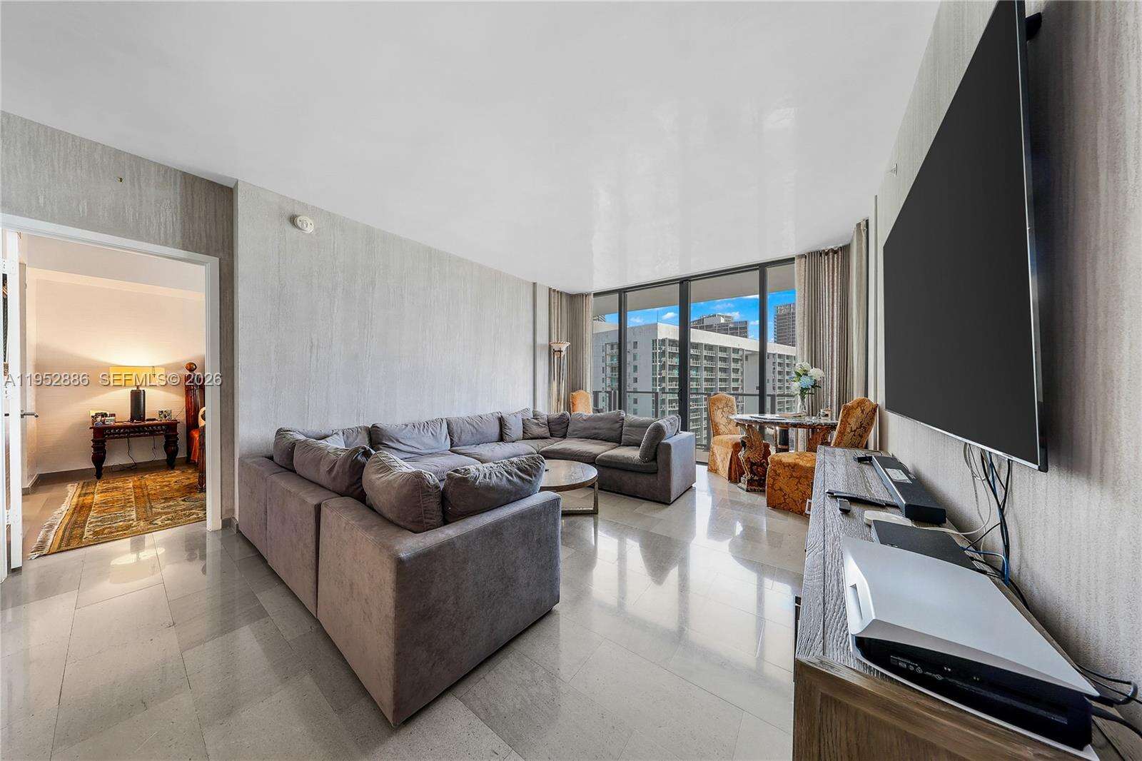 REACH - 68 6 St, Miami, FL 33131 | Picture 4