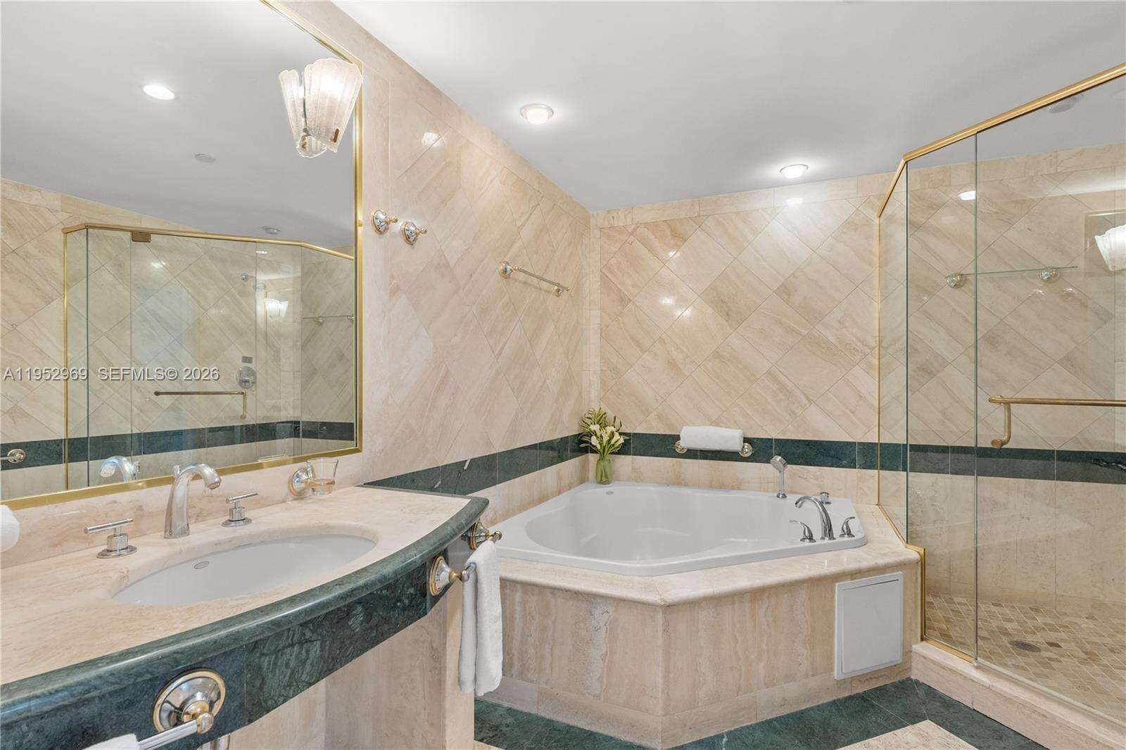 Hilton Bentley at 101 Ocean Dr, Miami Beach, FL 33139 - For Sale photo 8