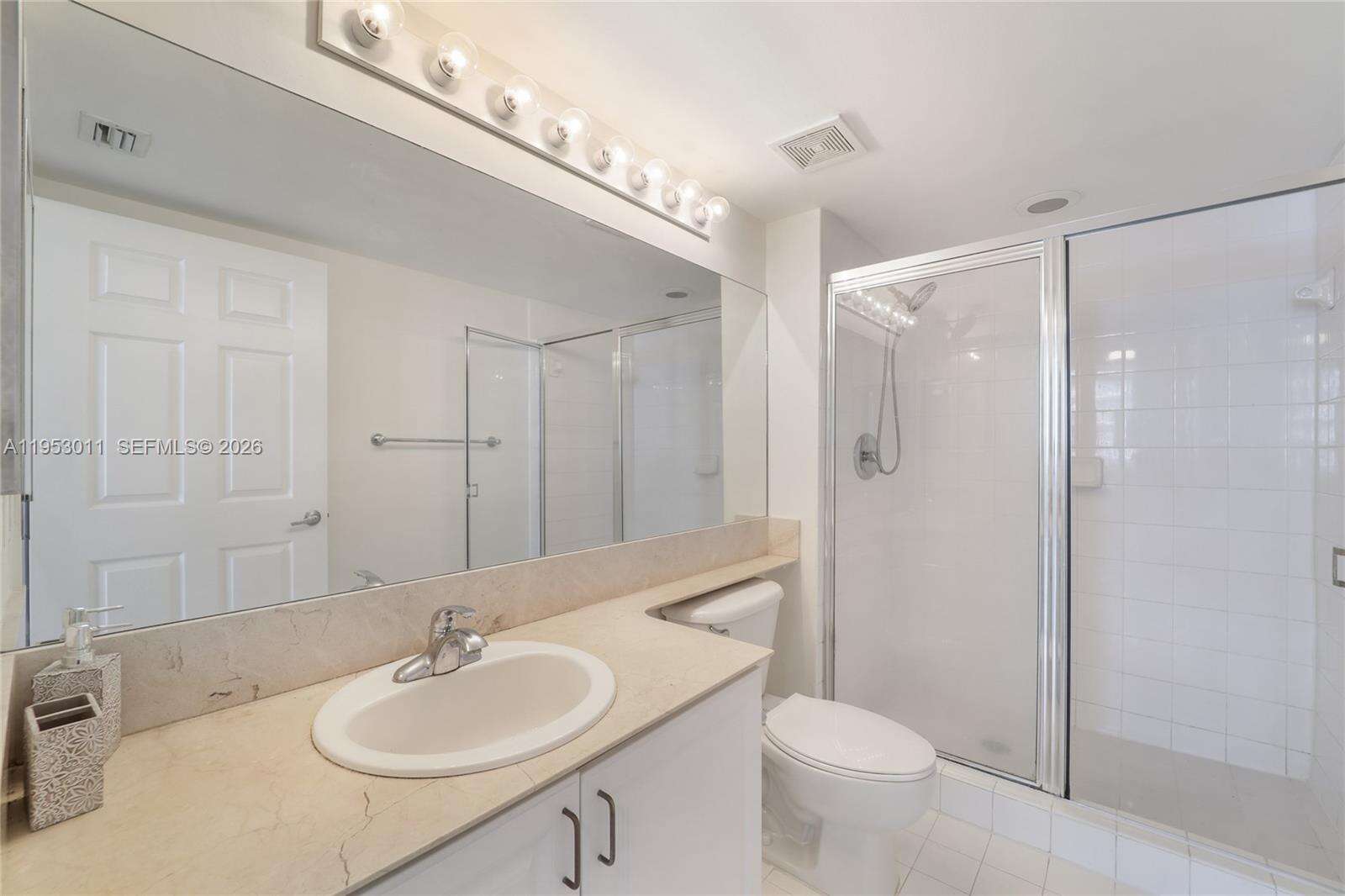 The Mark On Brickell at 1155 Brickell Bay Dr, Miami, FL 33131 - For Sale photo 11