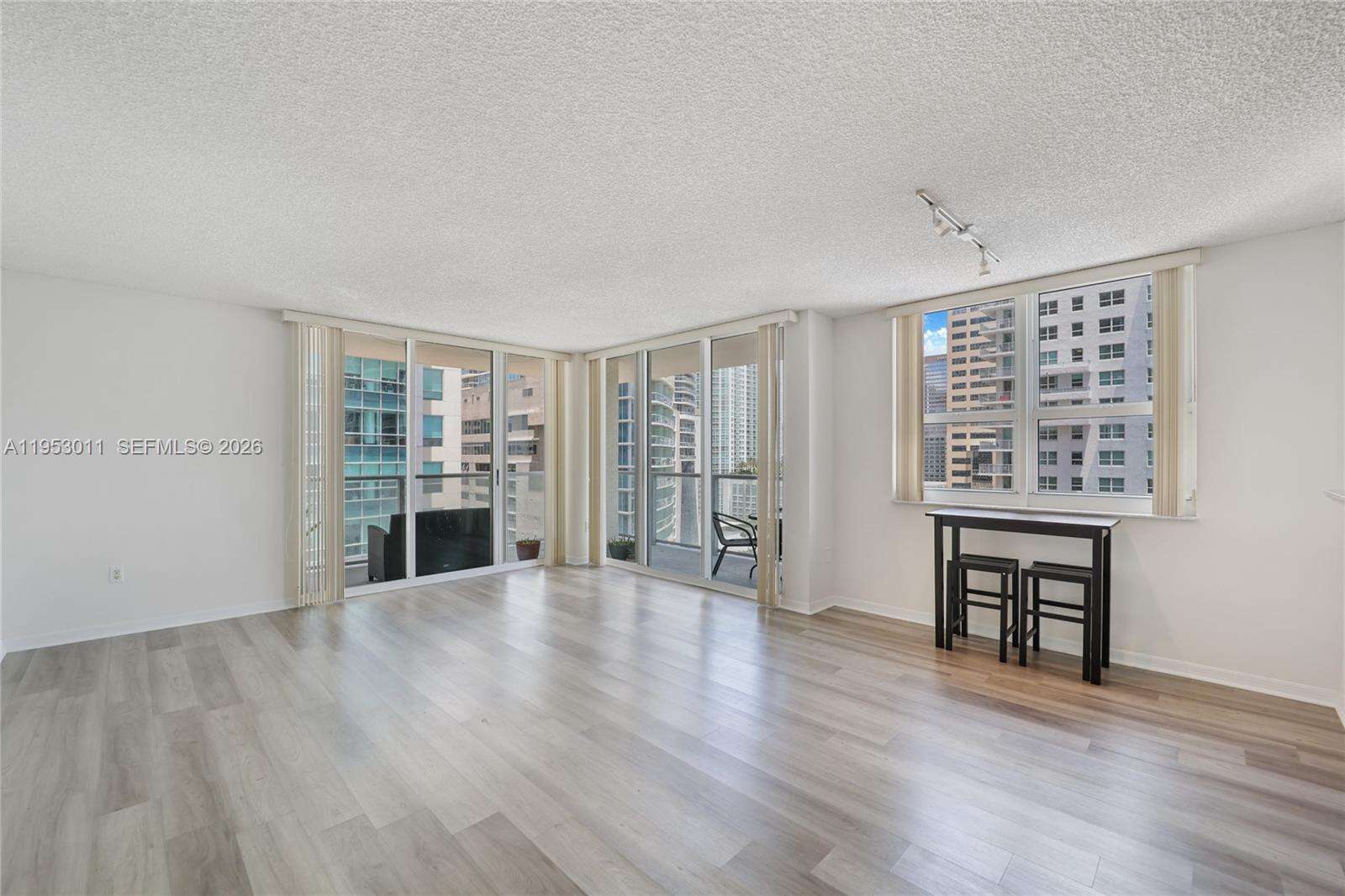 The Mark On Brickell at 1155 Brickell Bay Dr, Miami, FL 33131 - For Sale photo 3