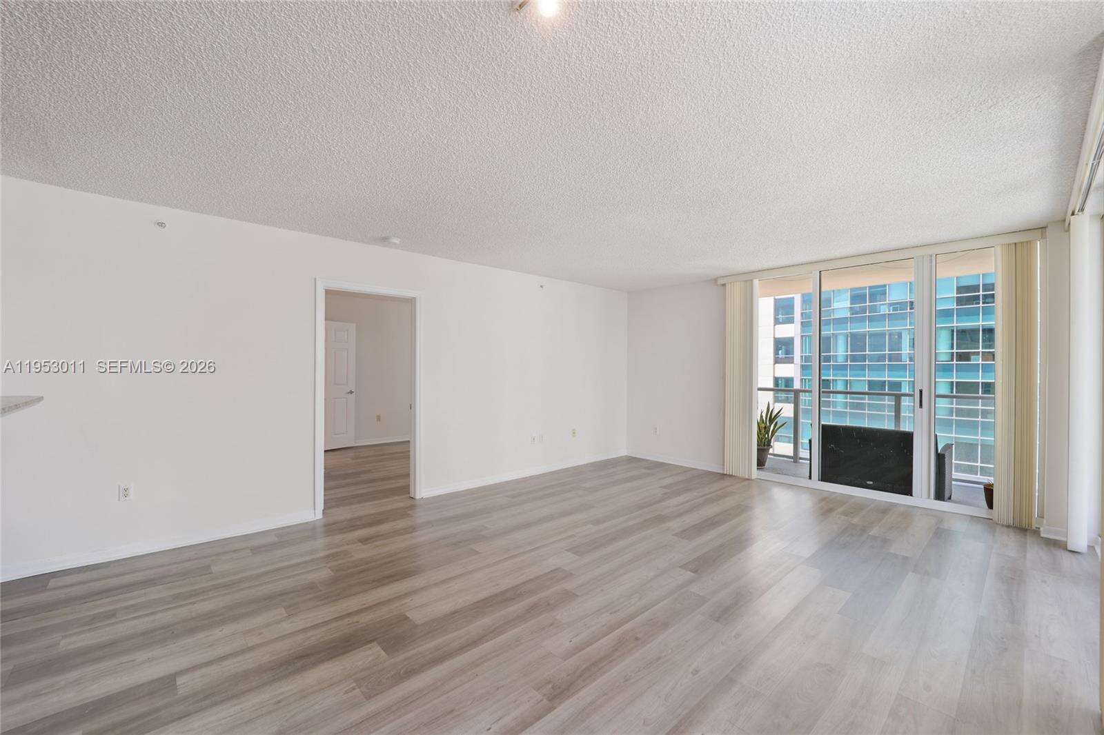 The Mark On Brickell at 1155 Brickell Bay Dr, Miami, FL 33131 - For Sale photo 5