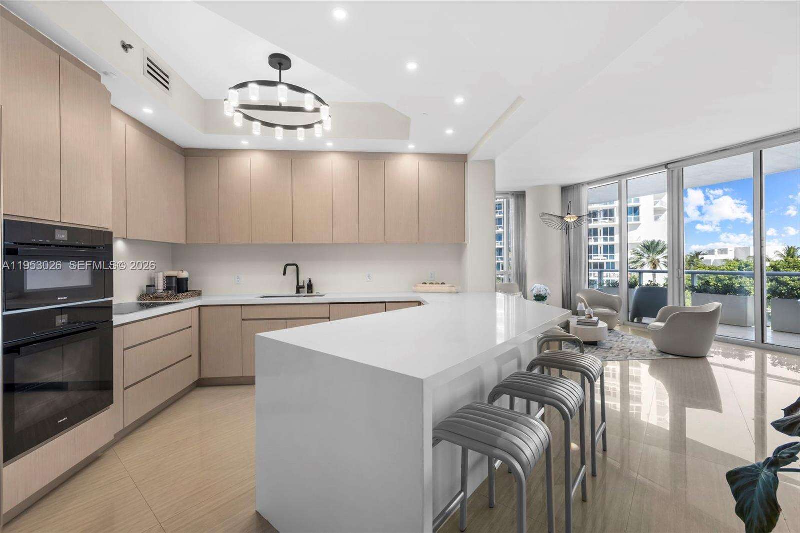 CONTINUUM ON SOUTH BEACH CONDO THE SOUTH TOWER - 100 Pointe Dr, Miami Beach, FL 33139 | Picture 15