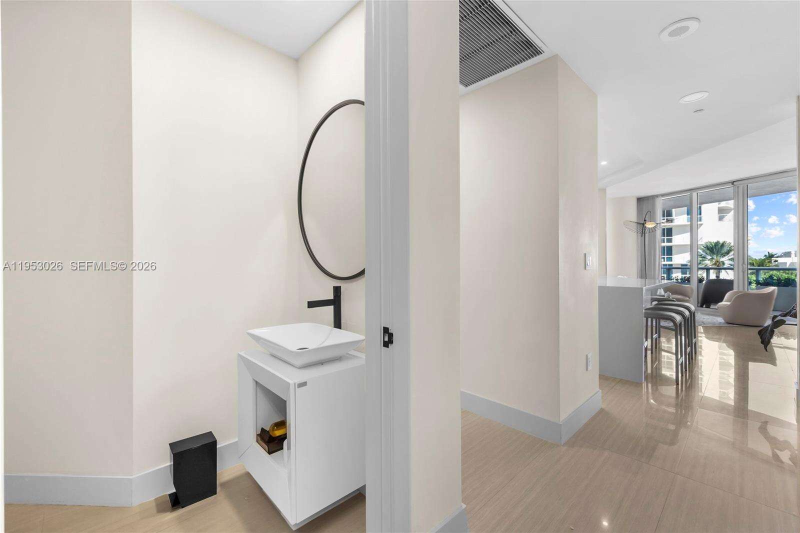 CONTINUUM ON SOUTH BEACH CONDO THE SOUTH TOWER - 100 Pointe Dr, Miami Beach, FL 33139 | Picture 16