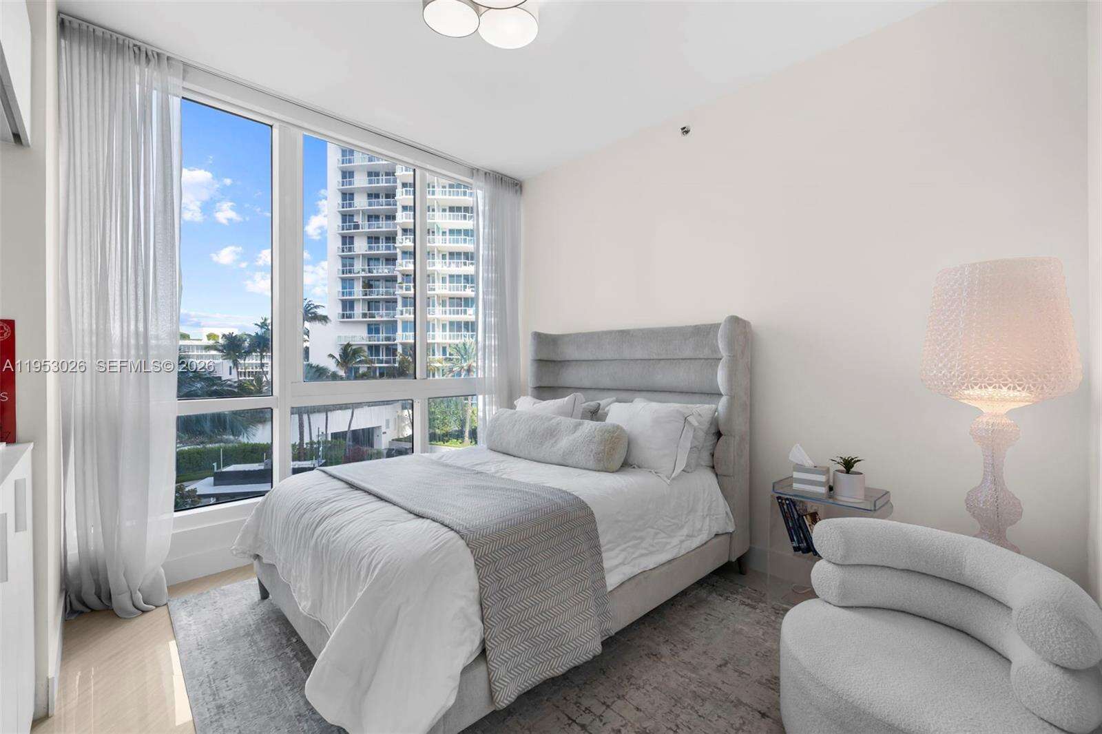 CONTINUUM ON SOUTH BEACH CONDO THE SOUTH TOWER - 100 Pointe Dr, Miami Beach, FL 33139 | Picture 22