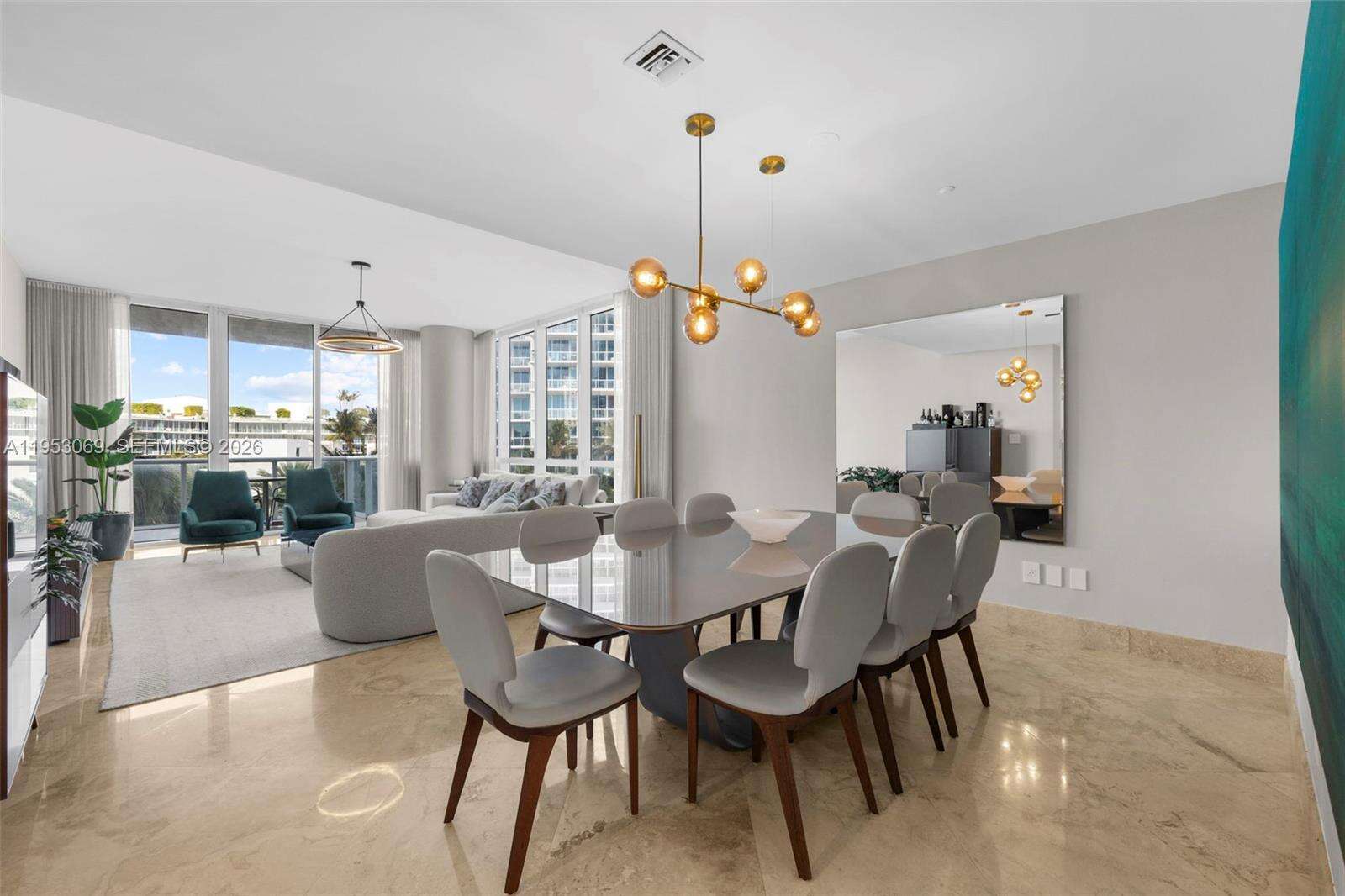 CONTINUUM ON SOUTH BEACH CONDO THE SOUTH TOWER - 100 Pointe Dr, Miami Beach, FL 33139 | Picture 11