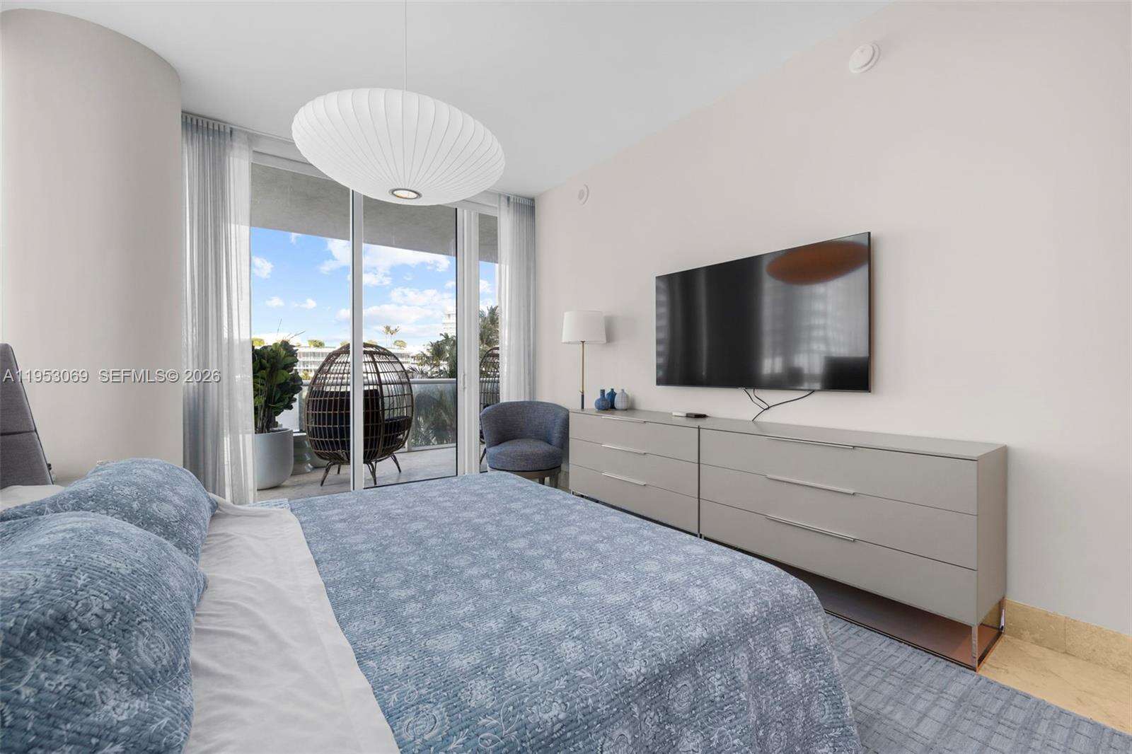 CONTINUUM ON SOUTH BEACH CONDO THE SOUTH TOWER - 100 Pointe Dr, Miami Beach, FL 33139 | Picture 13