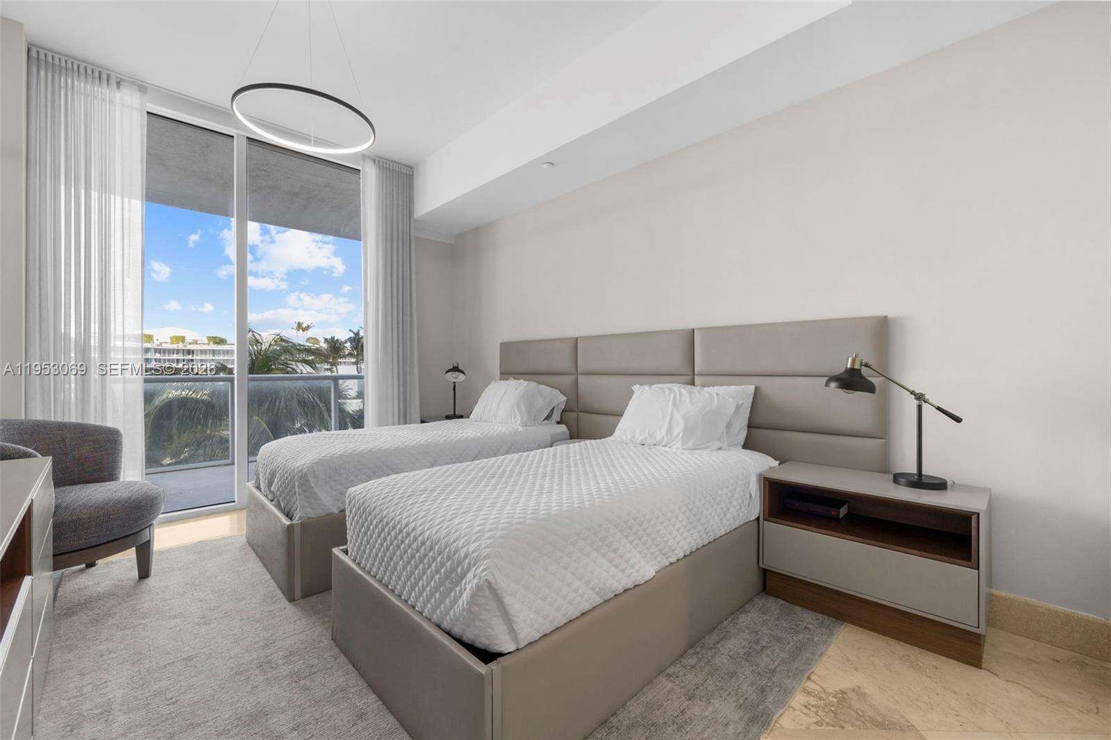 CONTINUUM ON SOUTH BEACH CONDO THE SOUTH TOWER - 100 Pointe Dr, Miami Beach, FL 33139 | Picture 15