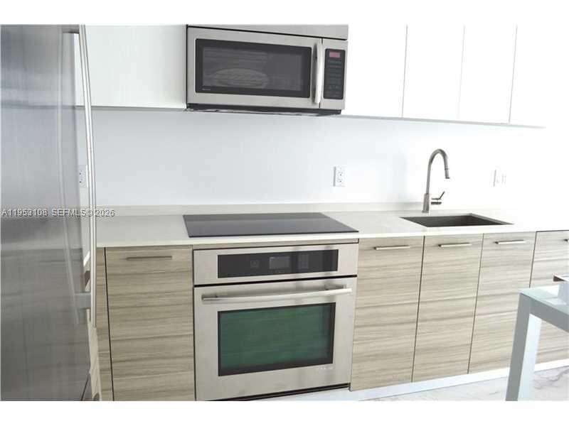 BRICKELLHOUSE - 1300 Brickell Bay Dr, Miami, FL 33131 | Picture 8