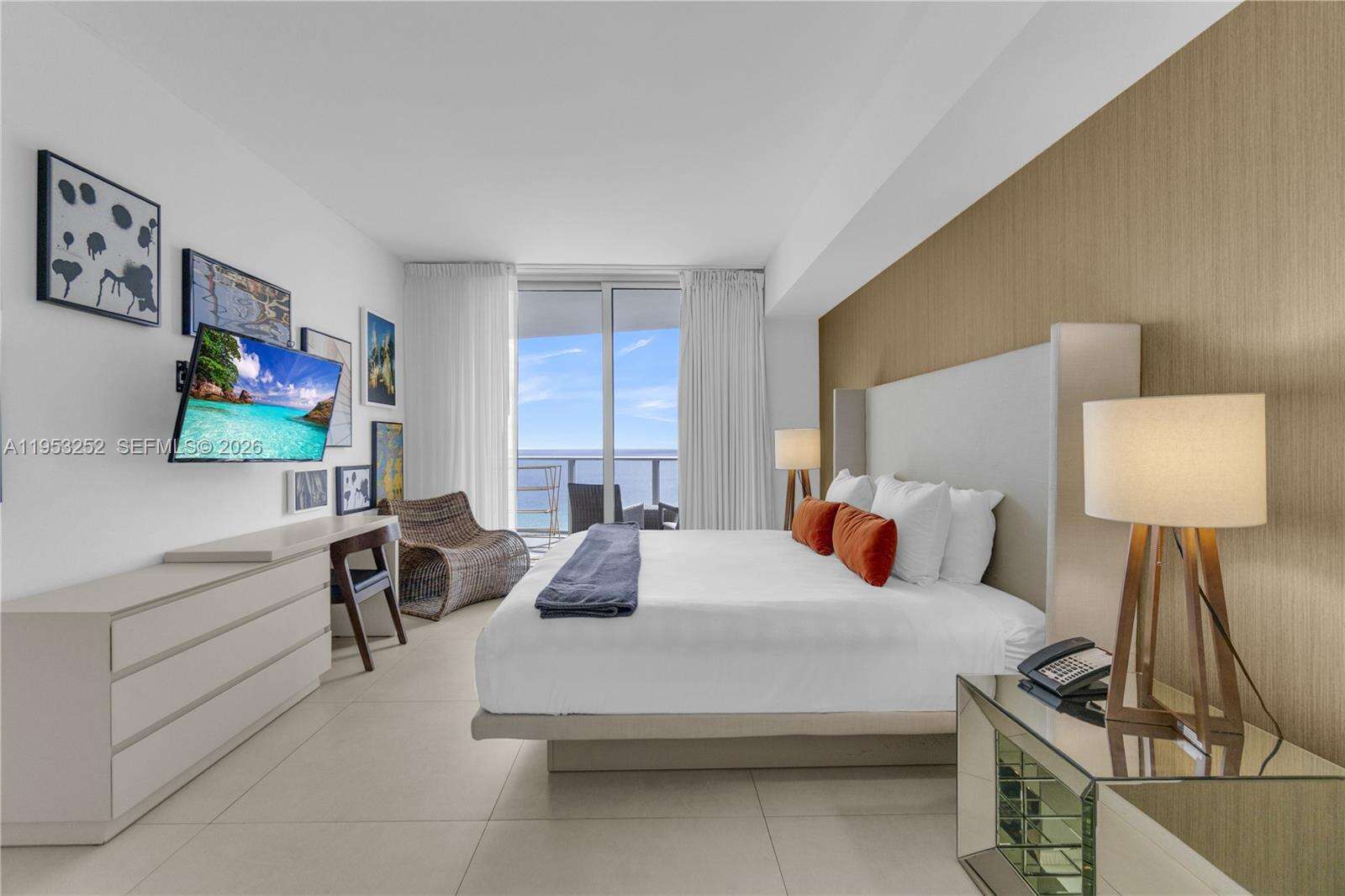 Hyde Resort at 4111 Ocean Dr, Hollywood, FL 33019 - For Sale photo 11