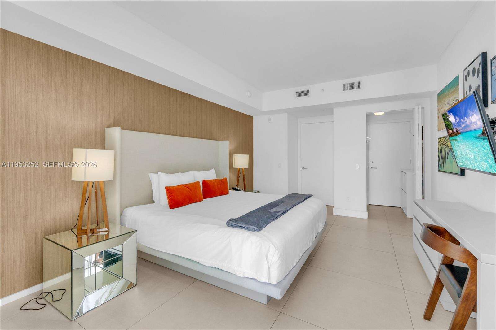 Hyde Resort at 4111 Ocean Dr, Hollywood, FL 33019 - For Sale photo 14