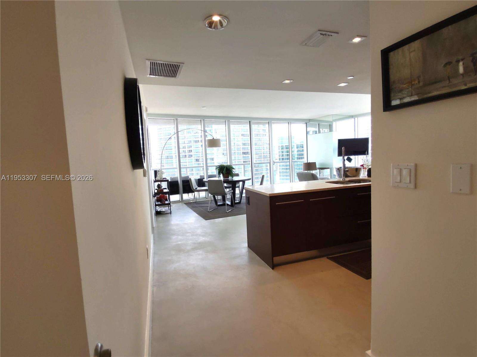 ICONBRICKELL CONDO NO 1 - 465 Brickell Ave, Miami, FL 33131 | Picture 2