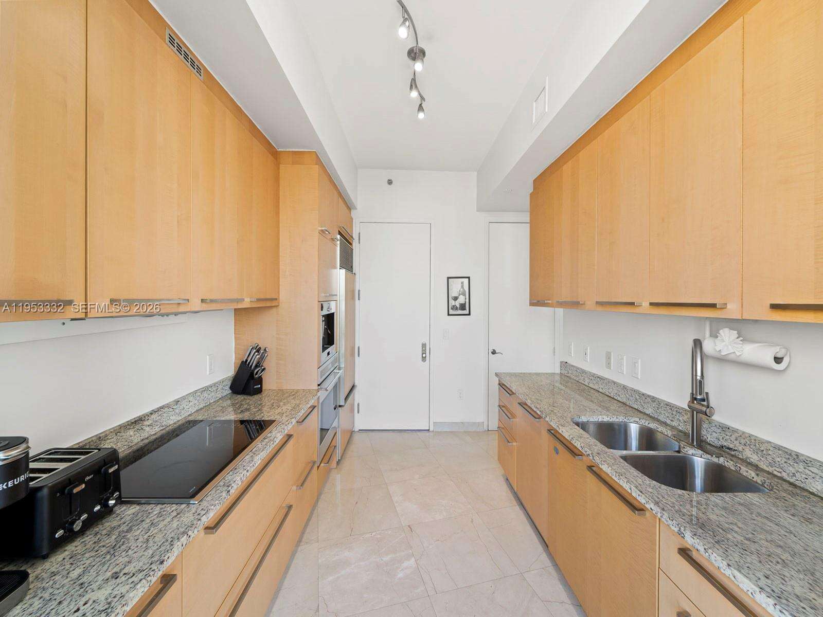 TDR TOWER II - 15901 Collins Ave, Sunny Isles Beach, FL 33160 | Picture 11