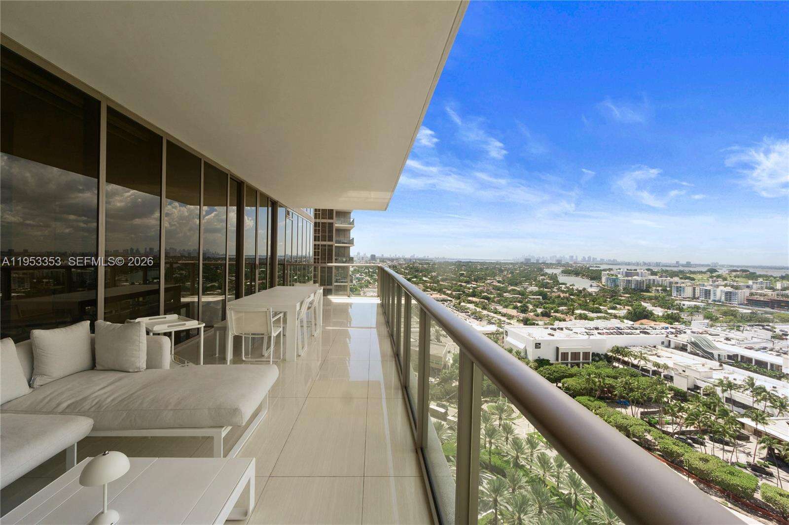 BAL HARBOUR NORTH SOUTH - 9705 Collins Ave, Bal Harbour, FL 33154 | Picture 4