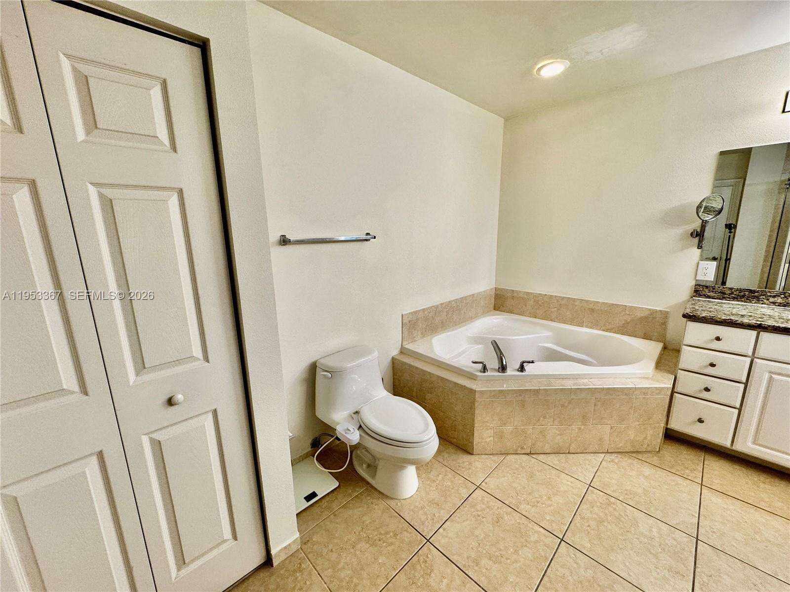 Alaqua at 3001 185 St, Aventura, FL 33180 - For Sale photo 13