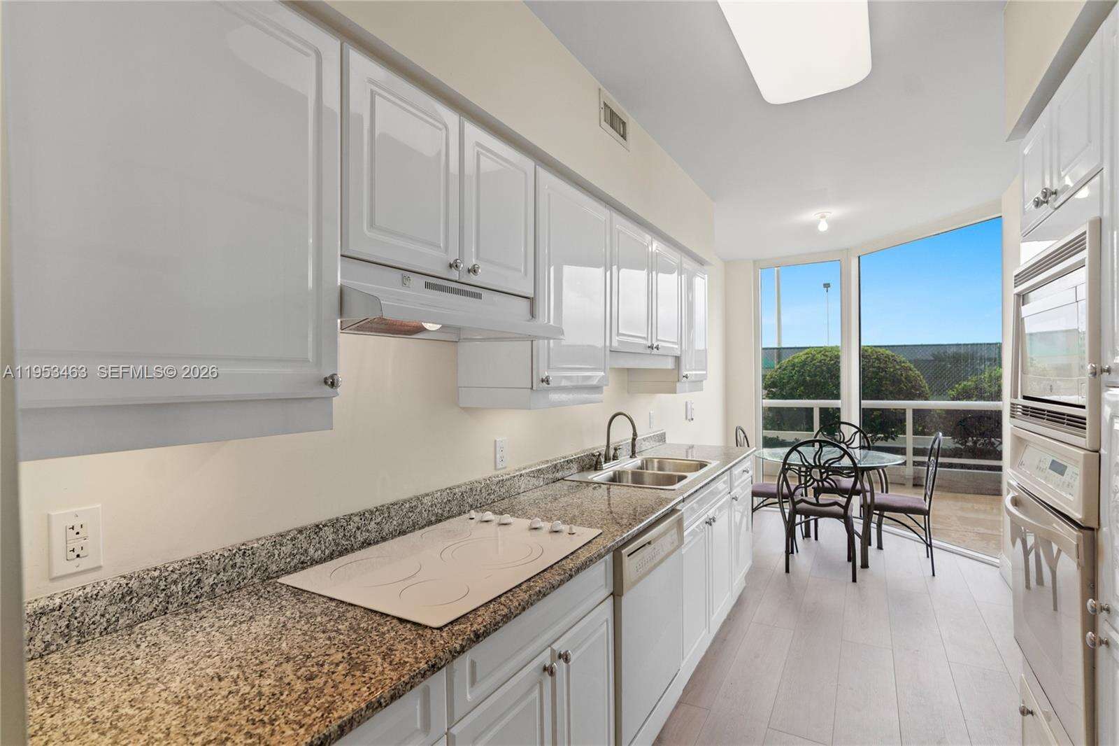 GREEN DIAMOND - 4775 Collins Ave, Miami Beach, FL 33140 | Picture 14