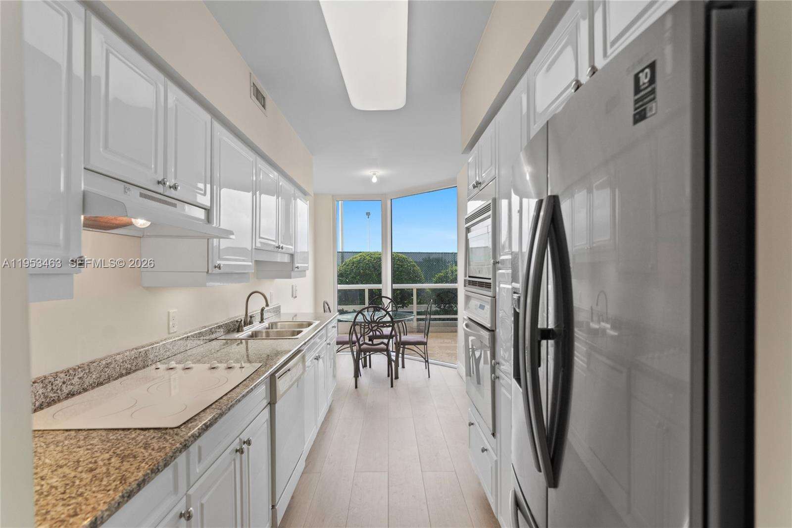 GREEN DIAMOND - 4775 Collins Ave, Miami Beach, FL 33140 | Picture 15