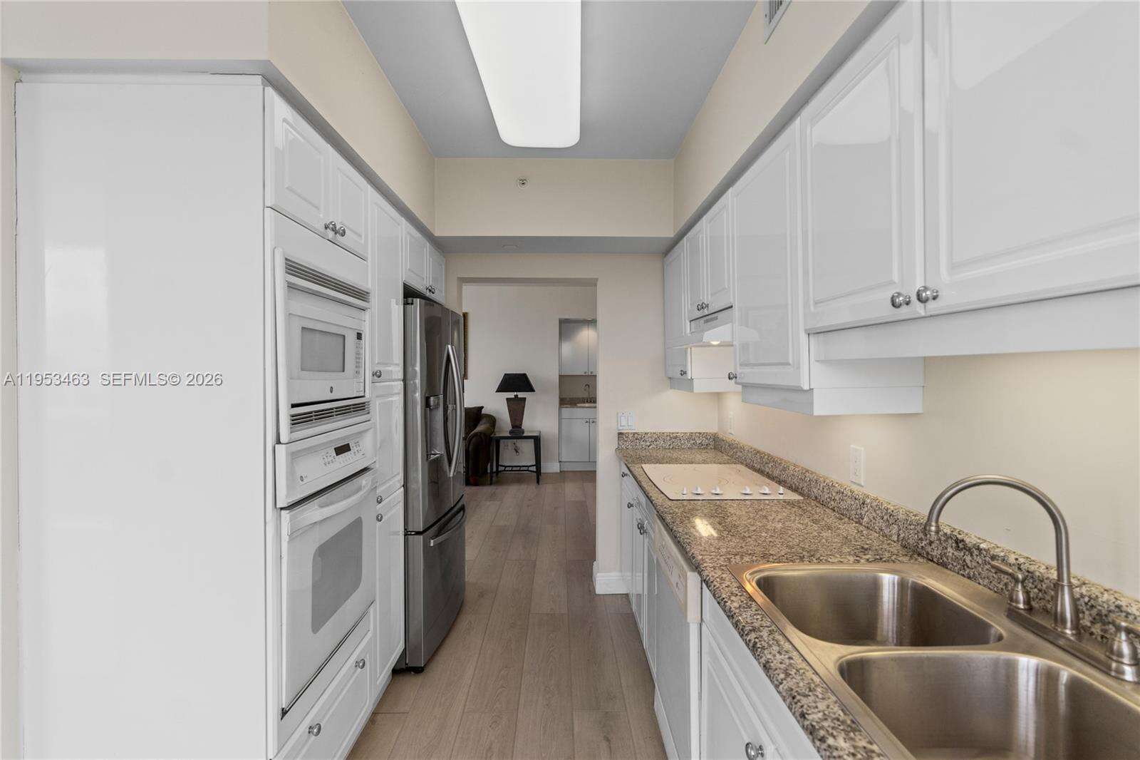 GREEN DIAMOND - 4775 Collins Ave, Miami Beach, FL 33140 | Picture 19