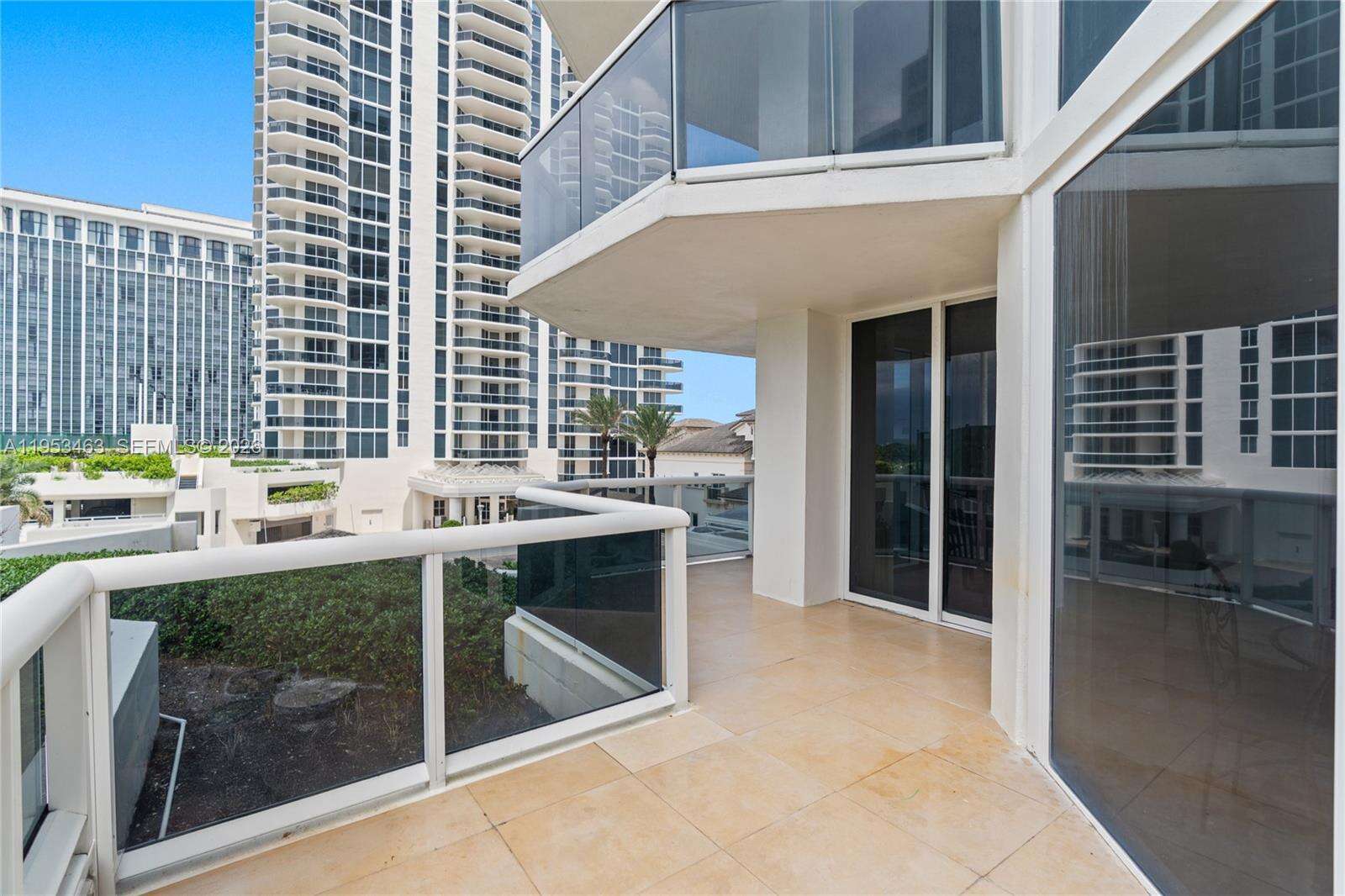 GREEN DIAMOND - 4775 Collins Ave, Miami Beach, FL 33140 | Picture 10