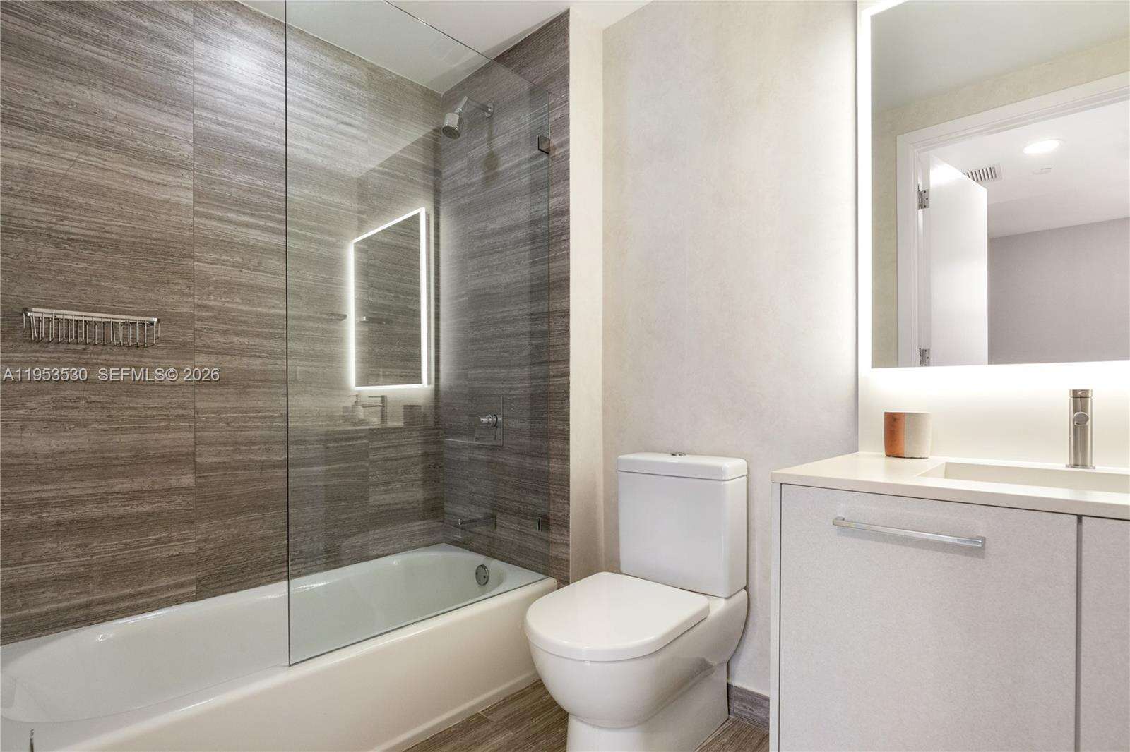 1010 BRICKELL - 1010 Brickell Ave, Miami, FL 33131 | Picture 23