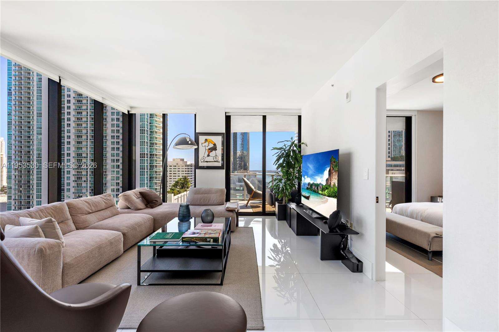 1010 BRICKELL - 1010 Brickell Ave, Miami, FL 33131 | Picture 4