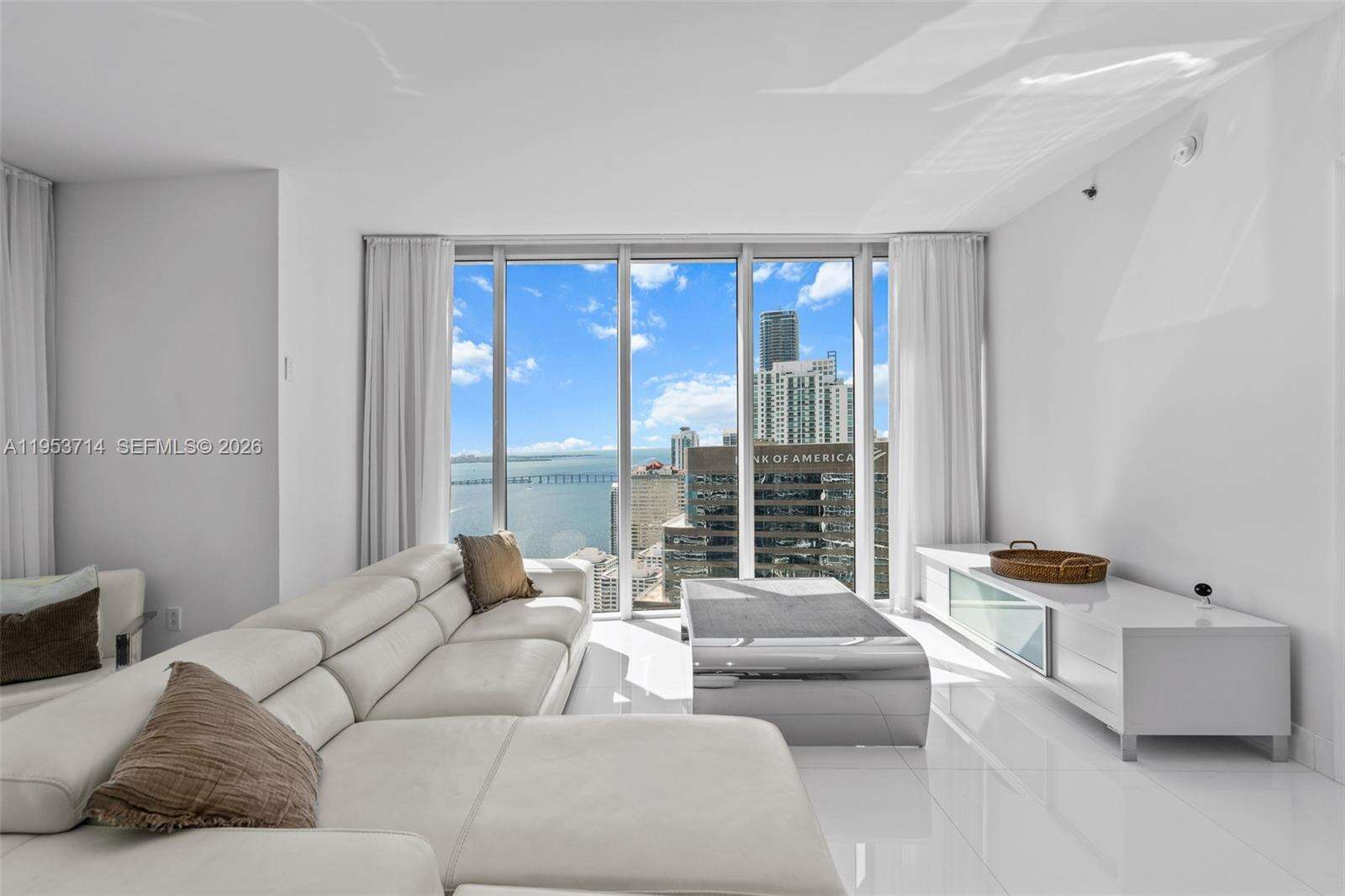 ICON BRICKELL CONDO NO 3 - 485 Brickell Ave, Miami, FL 33131 | Picture 22