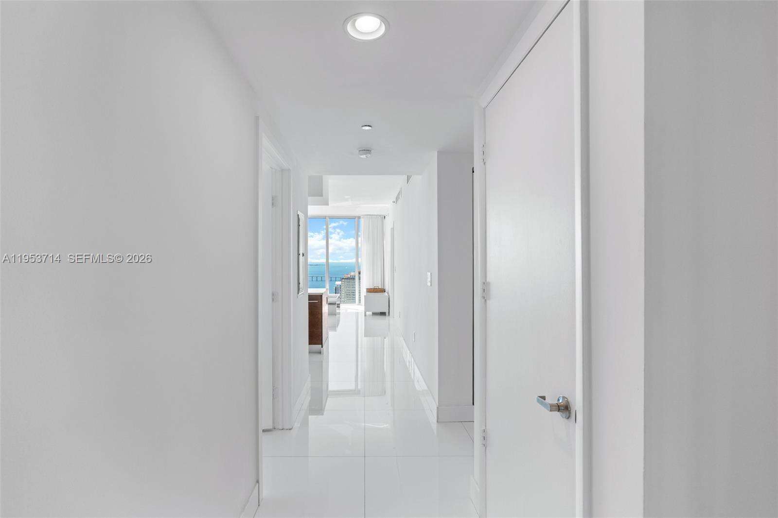 ICON BRICKELL CONDO NO 3 - 485 Brickell Ave, Miami, FL 33131 | Picture 24