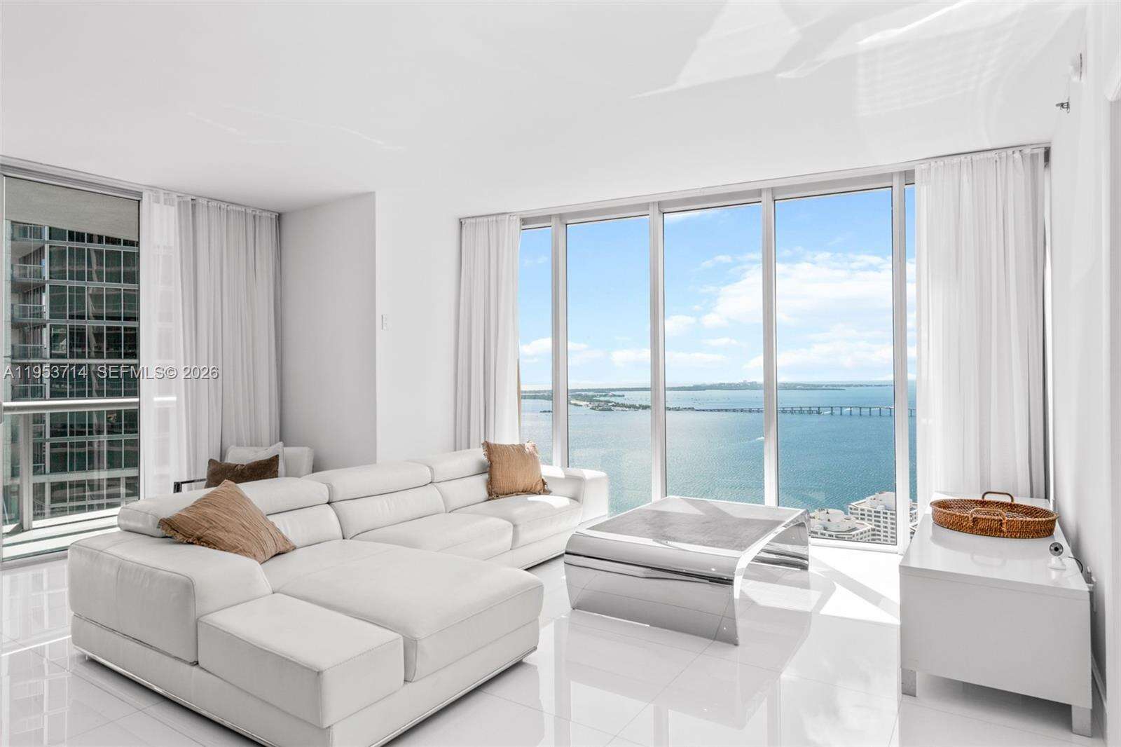 ICON BRICKELL CONDO NO 3 - 485 Brickell Ave, Miami, FL 33131 | Picture 4