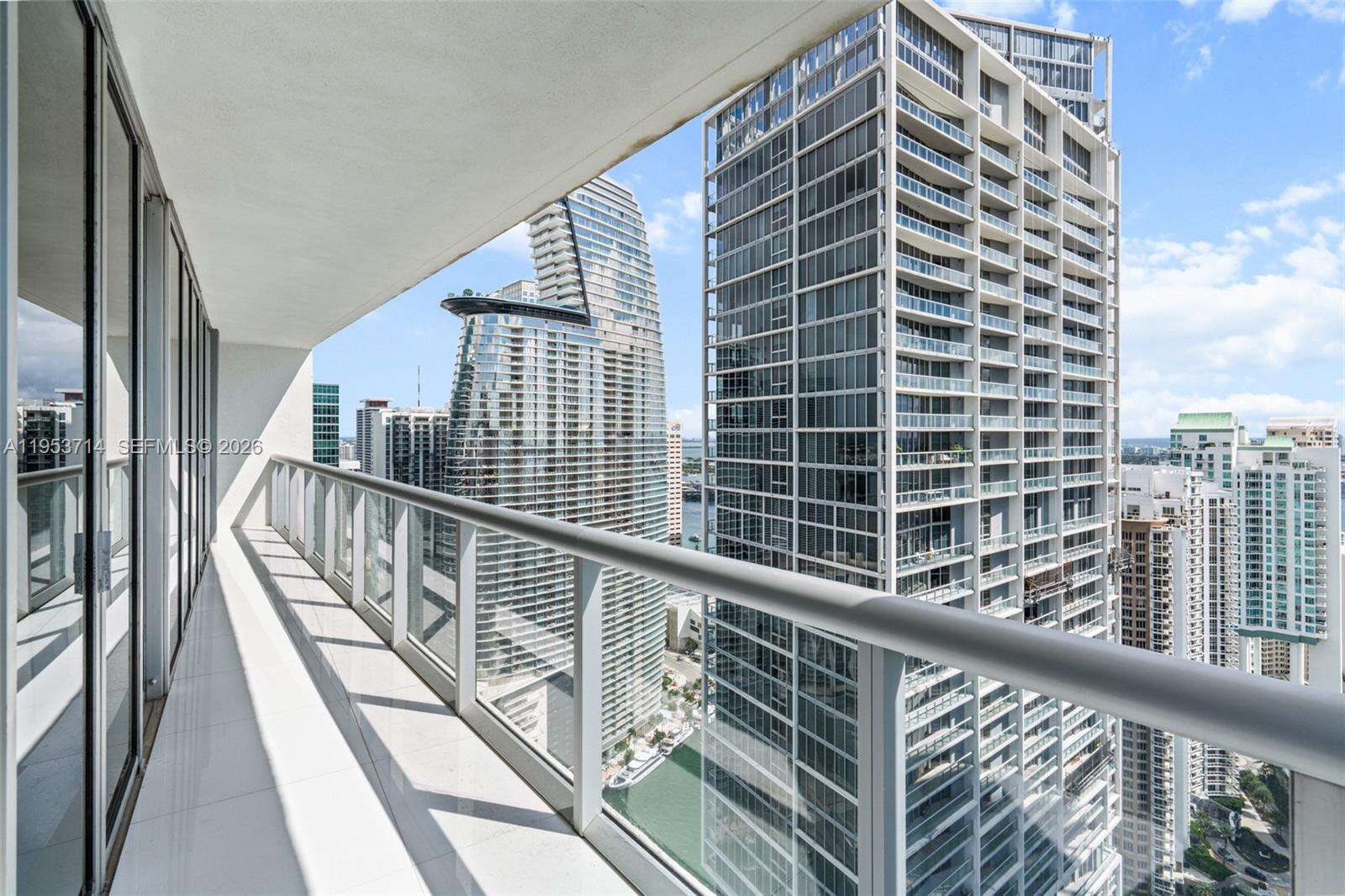 ICON BRICKELL CONDO NO 3 - 485 Brickell Ave, Miami, FL 33131 | Picture 32