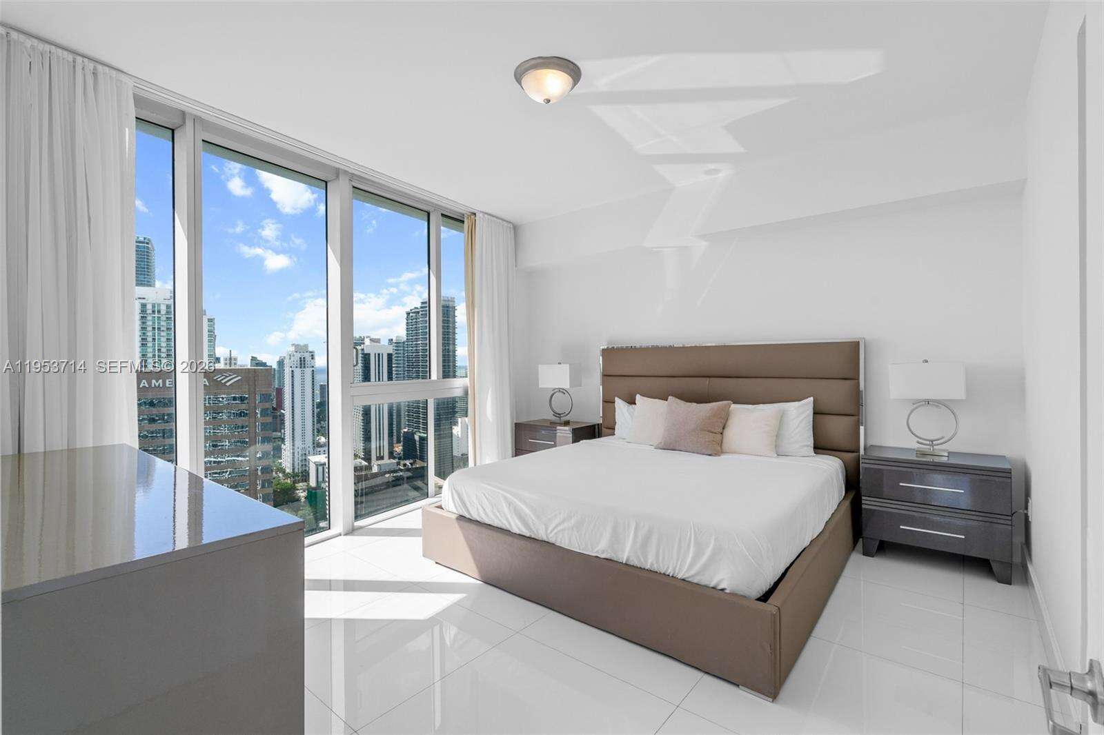 ICON BRICKELL CONDO NO 3 - 485 Brickell Ave, Miami, FL 33131 | Picture 35