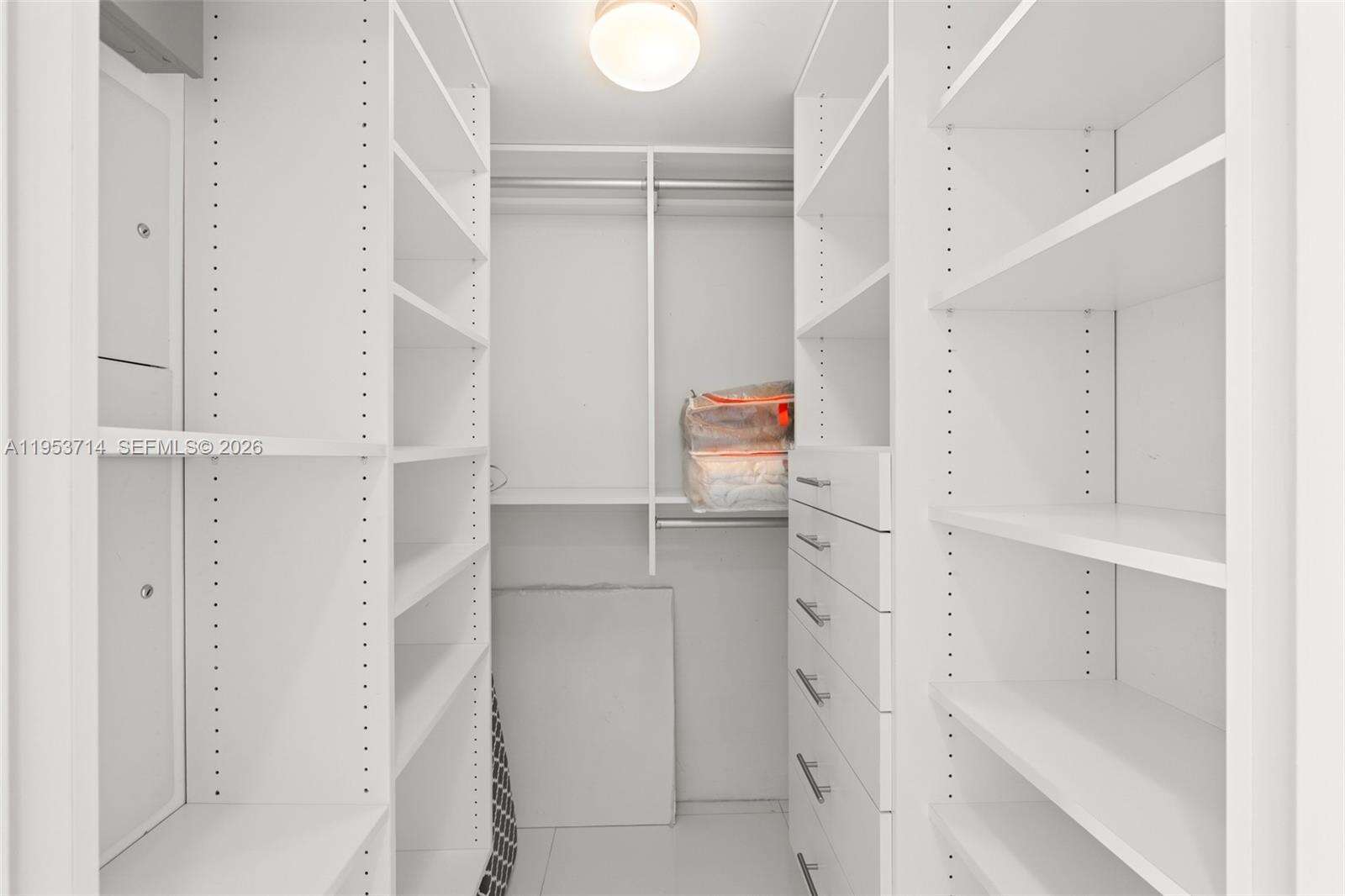 ICON BRICKELL CONDO NO 3 - 485 Brickell Ave, Miami, FL 33131 | Picture 42