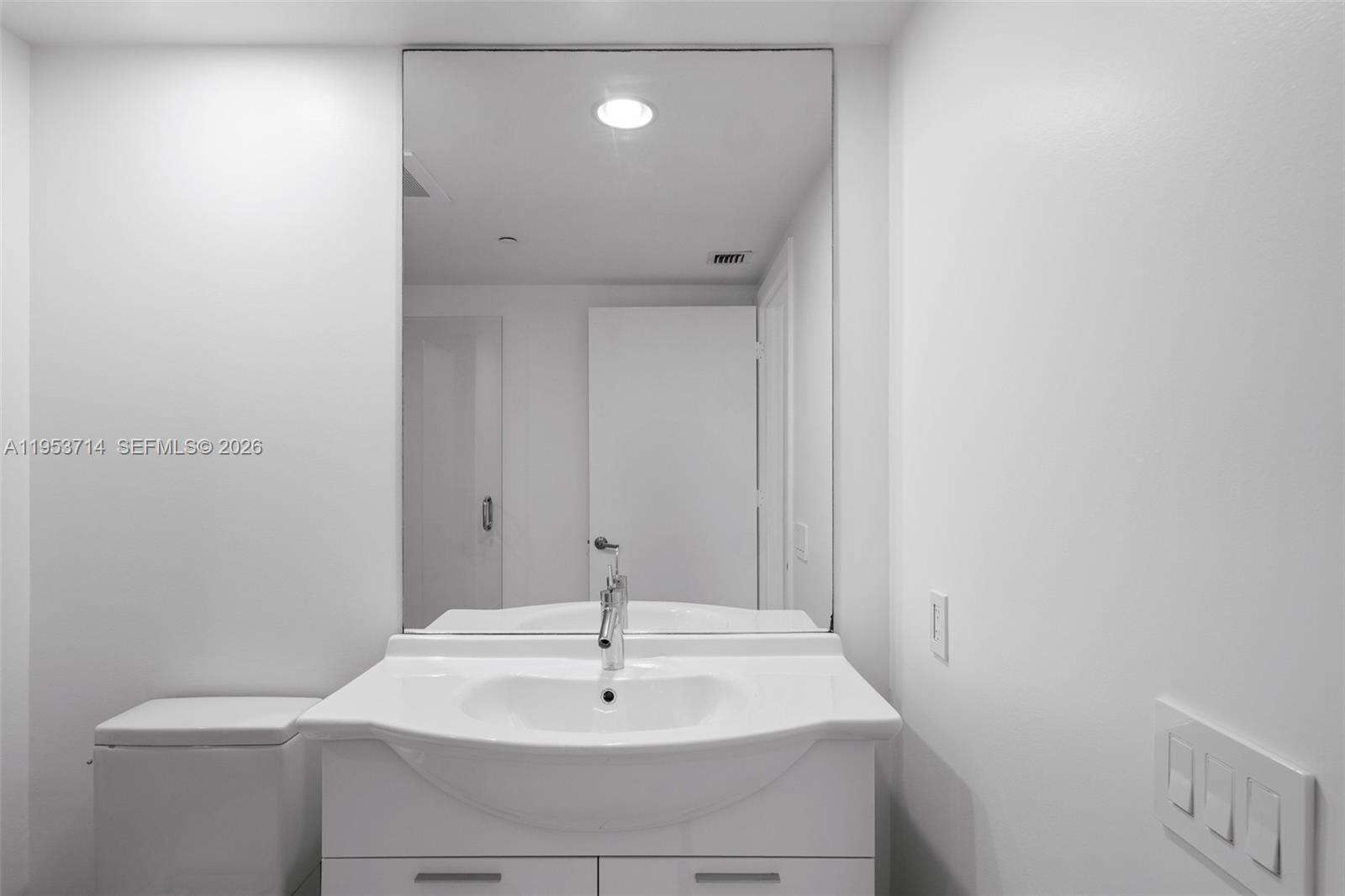 ICON BRICKELL CONDO NO 3 - 485 Brickell Ave, Miami, FL 33131 | Picture 58