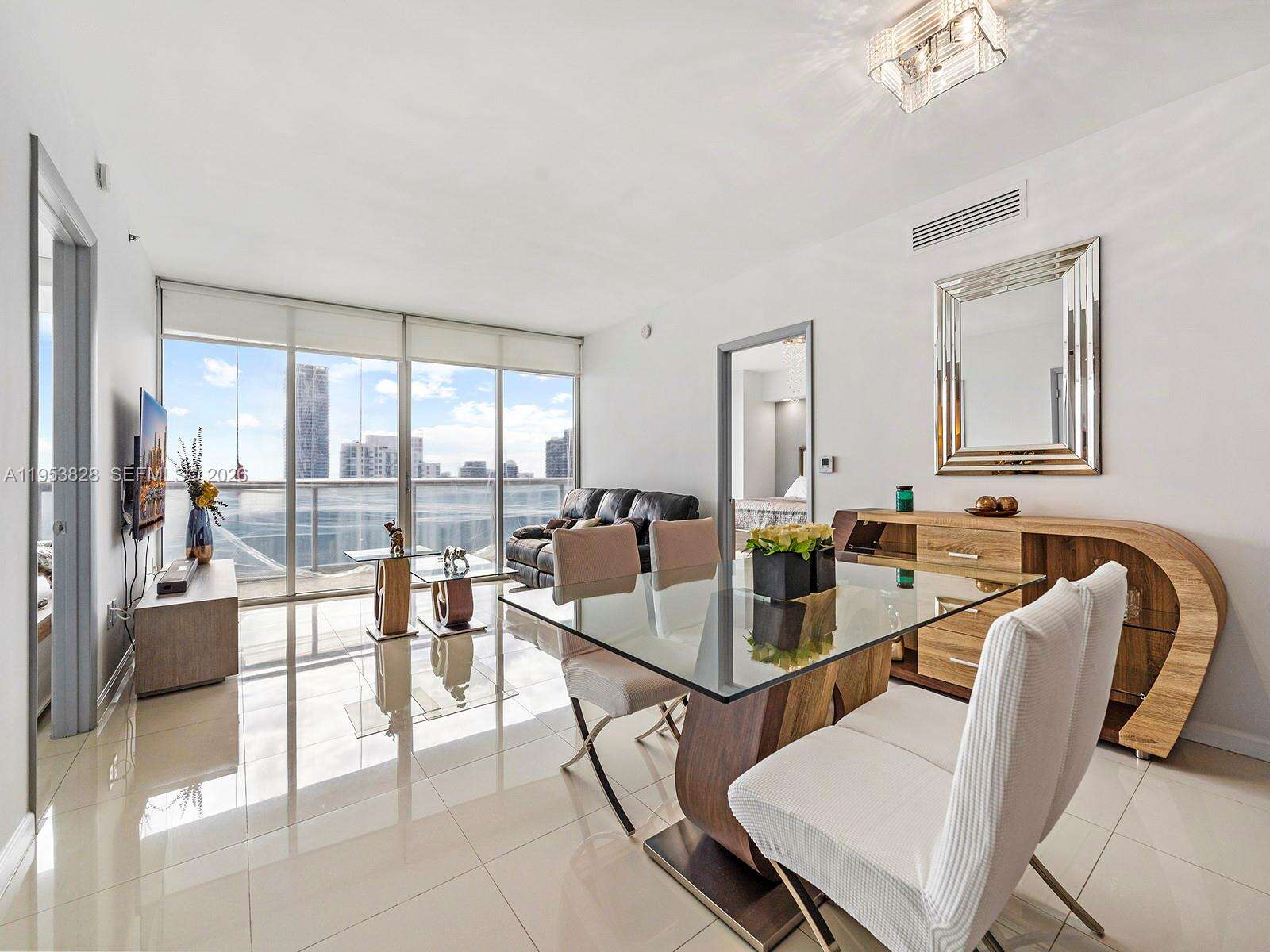 ICON BRICKELL NO TWO - 495 Brickell Ave, Miami, FL 33131 | Picture 1