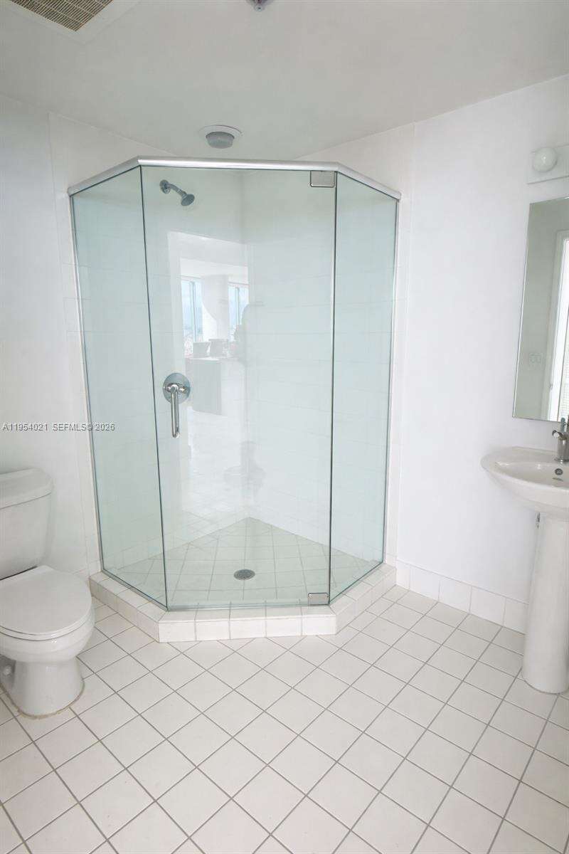 BLUE - 601 36 St, Miami, FL 33137 | Picture 14