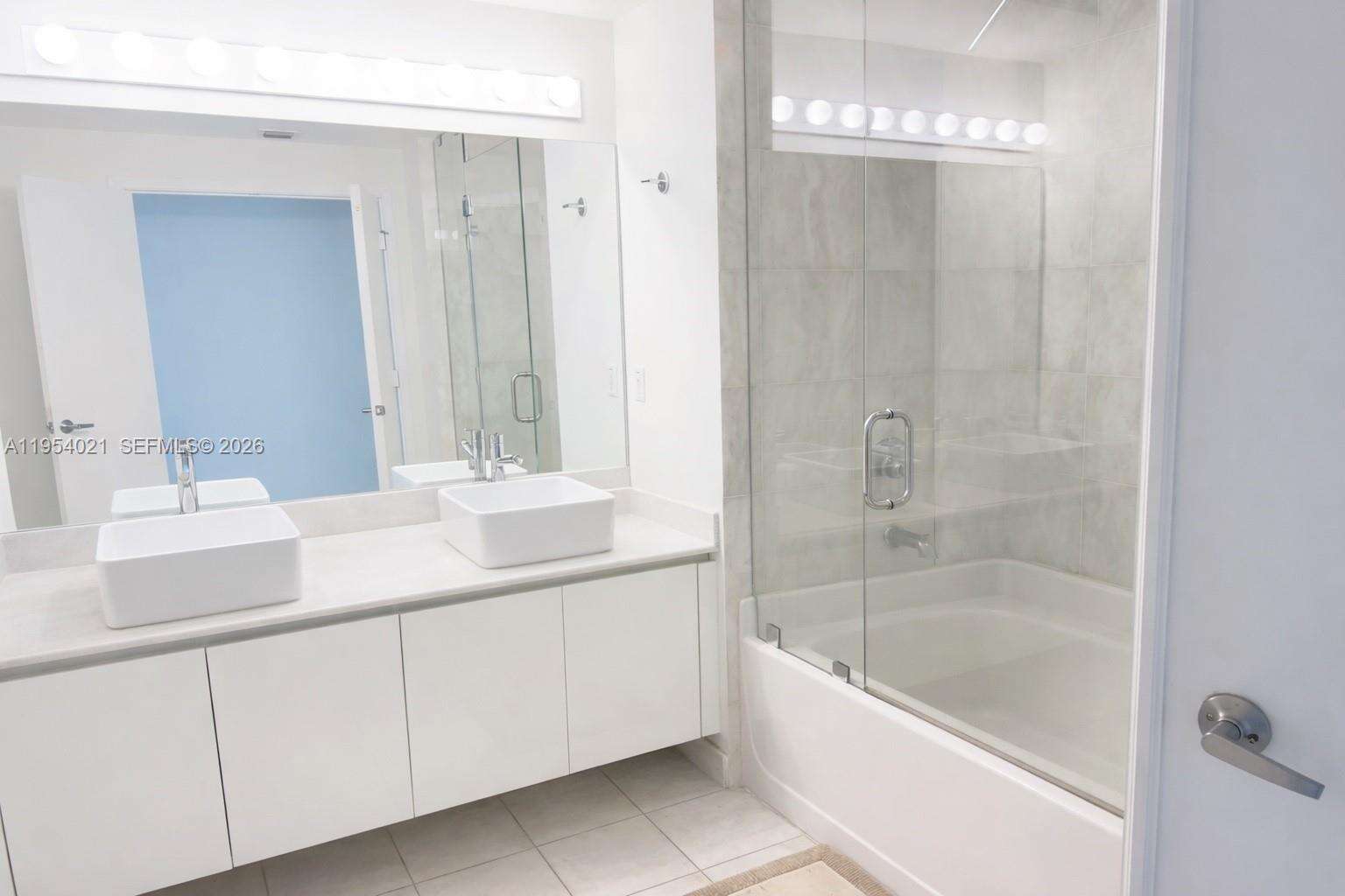 BLUE - 601 36 St, Miami, FL 33137 | Picture 8