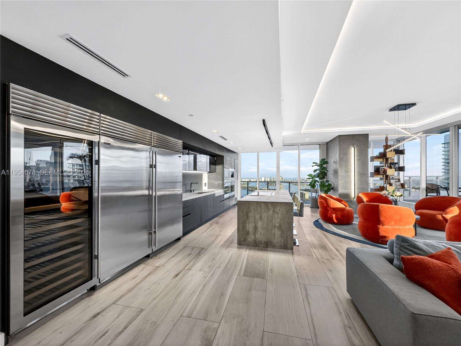 PARAMOUNT BAY - 2020 Bayshore Dr, Miami, FL 33137 | Picture 22