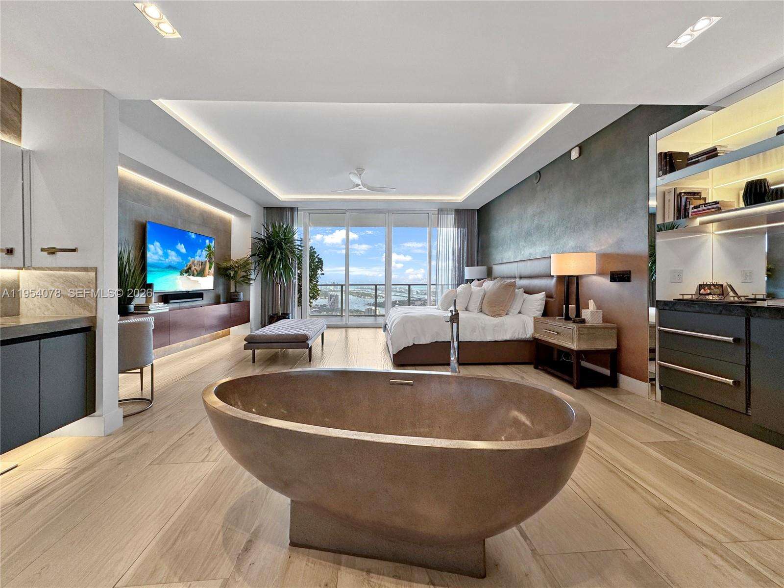 PARAMOUNT BAY - 2020 Bayshore Dr, Miami, FL 33137 | Picture 30