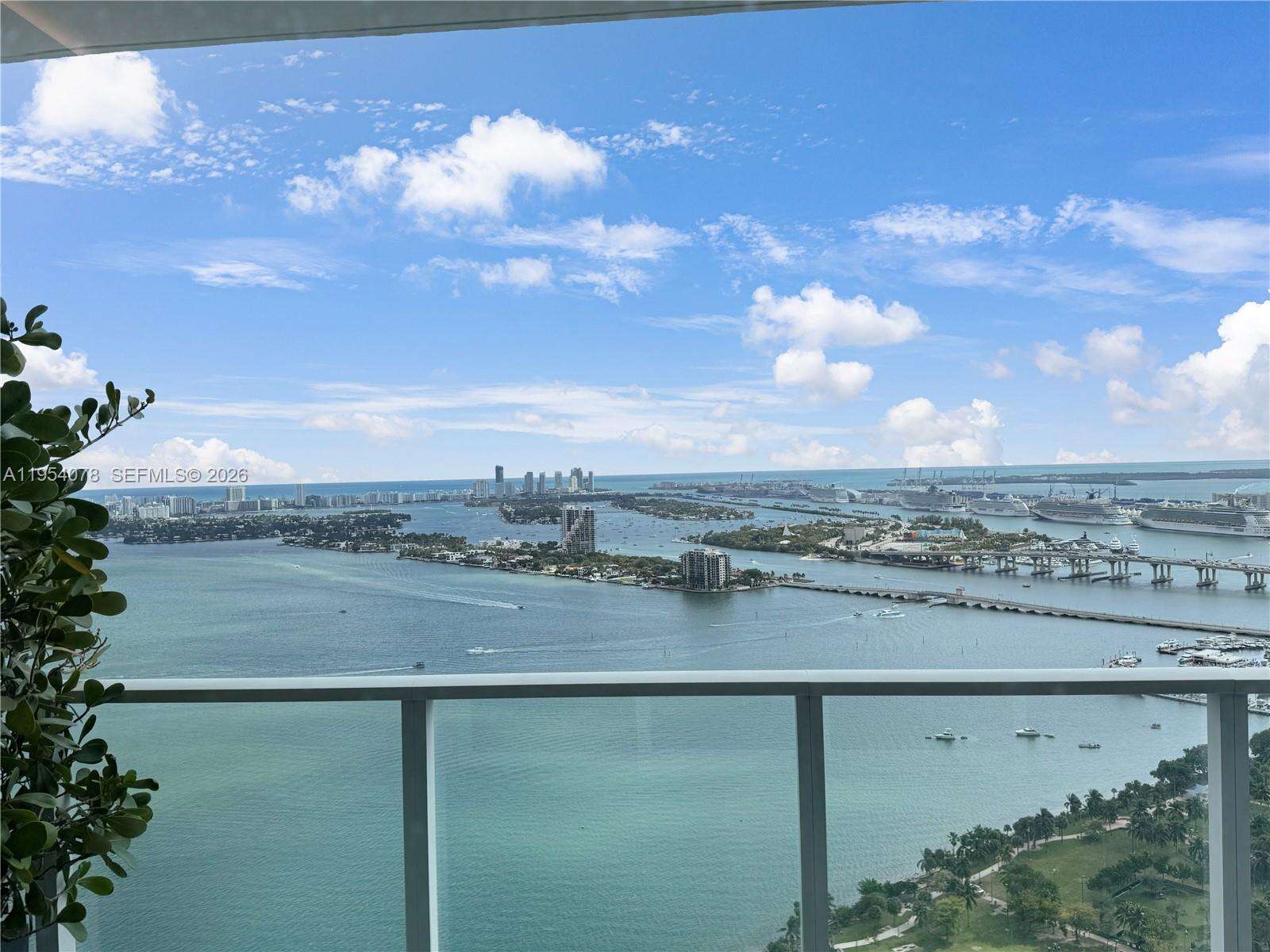 PARAMOUNT BAY - 2020 Bayshore Dr, Miami, FL 33137 | Picture 33