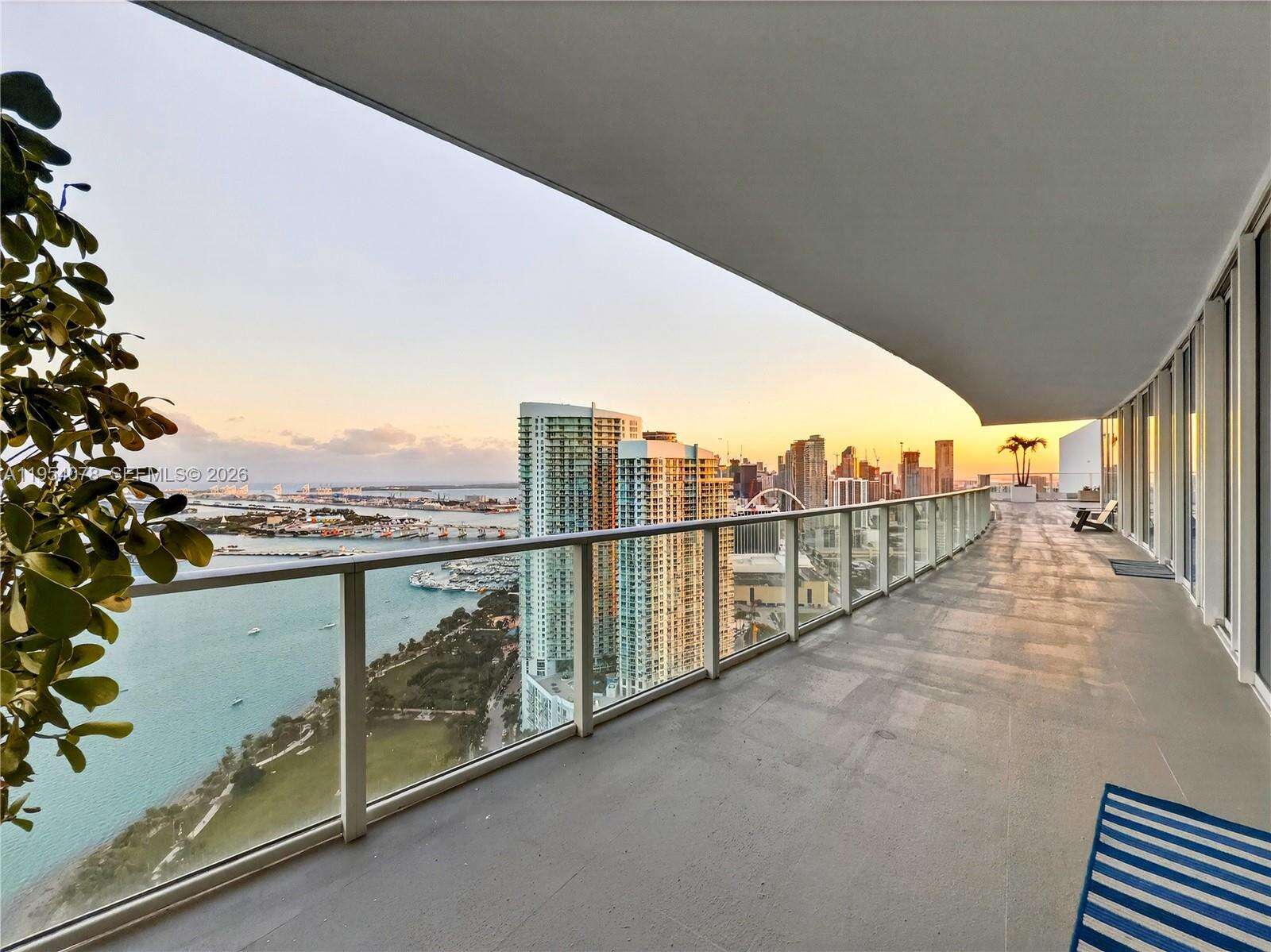 PARAMOUNT BAY - 2020 Bayshore Dr, Miami, FL 33137 | Picture 40