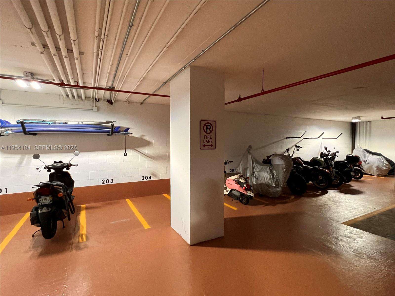 YACHT CLUB AT PORTOFINO - 90 Alton Rd, Miami Beach, FL 33139 | Picture 19