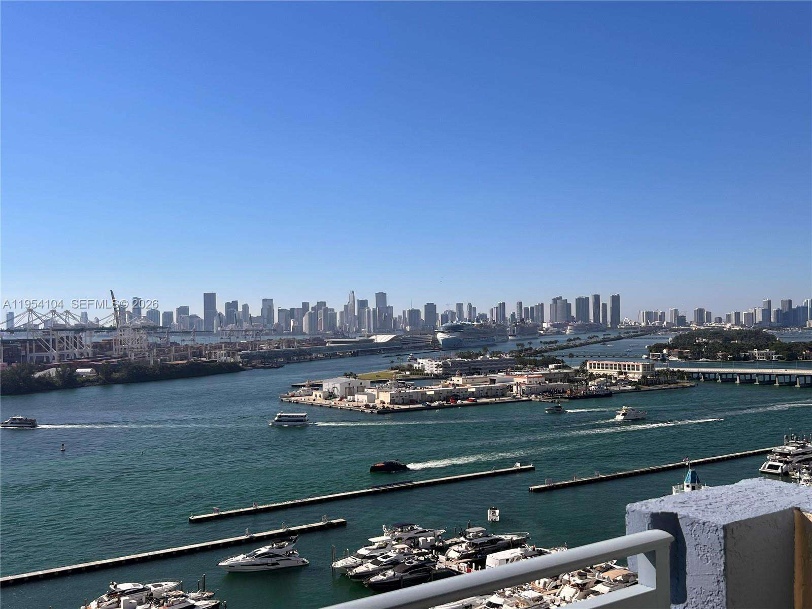 YACHT CLUB AT PORTOFINO - 90 Alton Rd, Miami Beach, FL 33139 | Picture 24