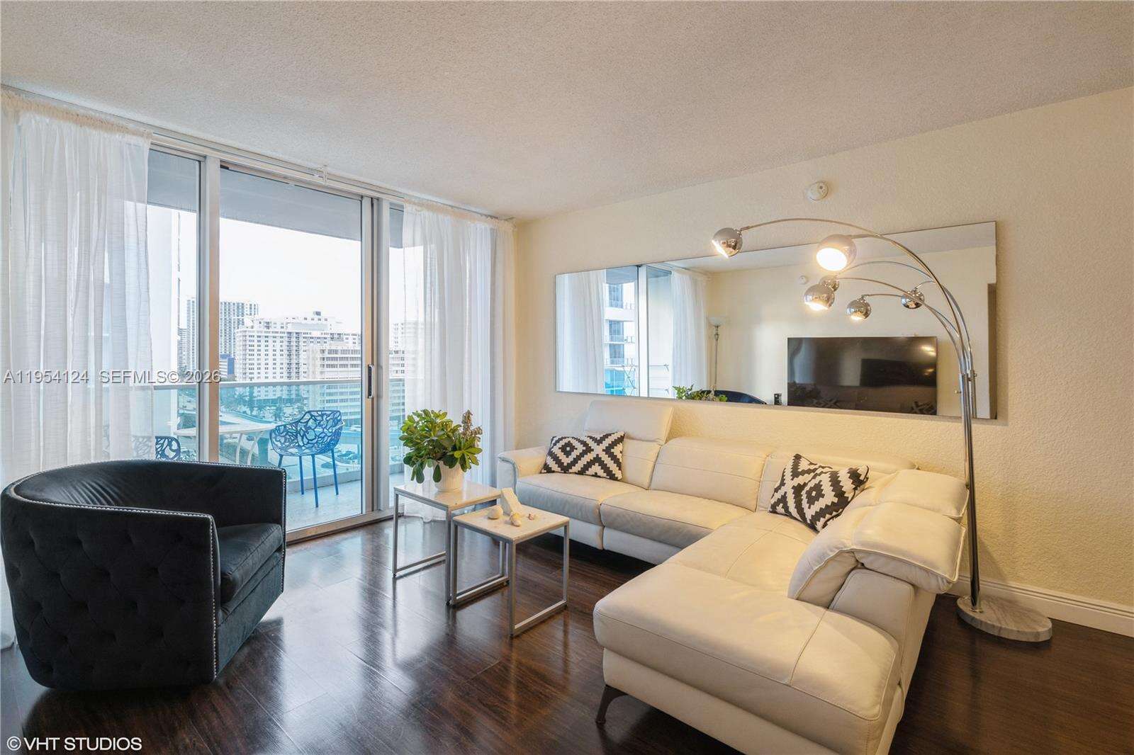 Sian Ocean Residences at 4001 Ocean Dr, Hollywood, FL 33019 - For Sale photo 15