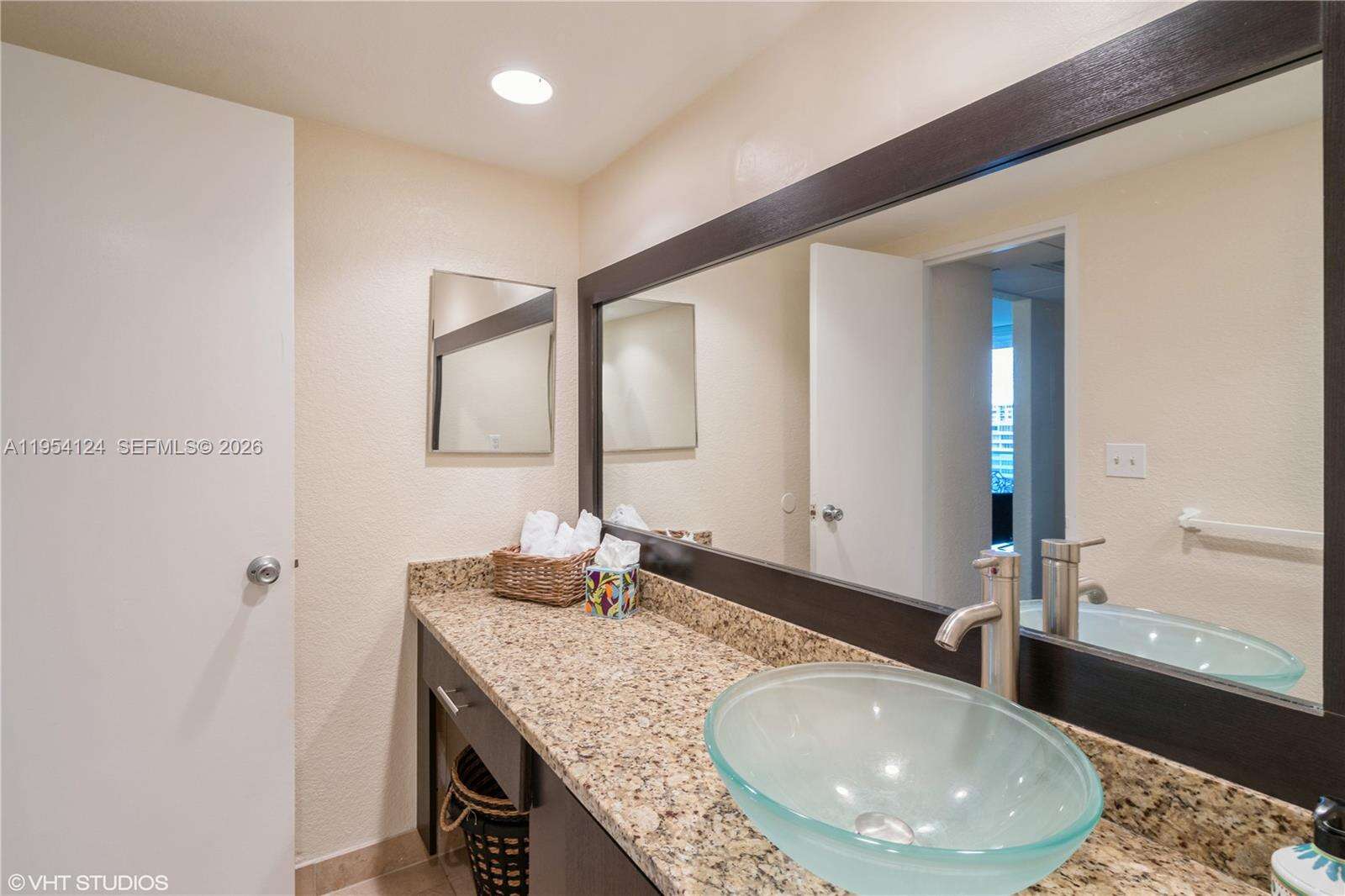 Sian Ocean Residences at 4001 Ocean Dr, Hollywood, FL 33019 - For Sale photo 21