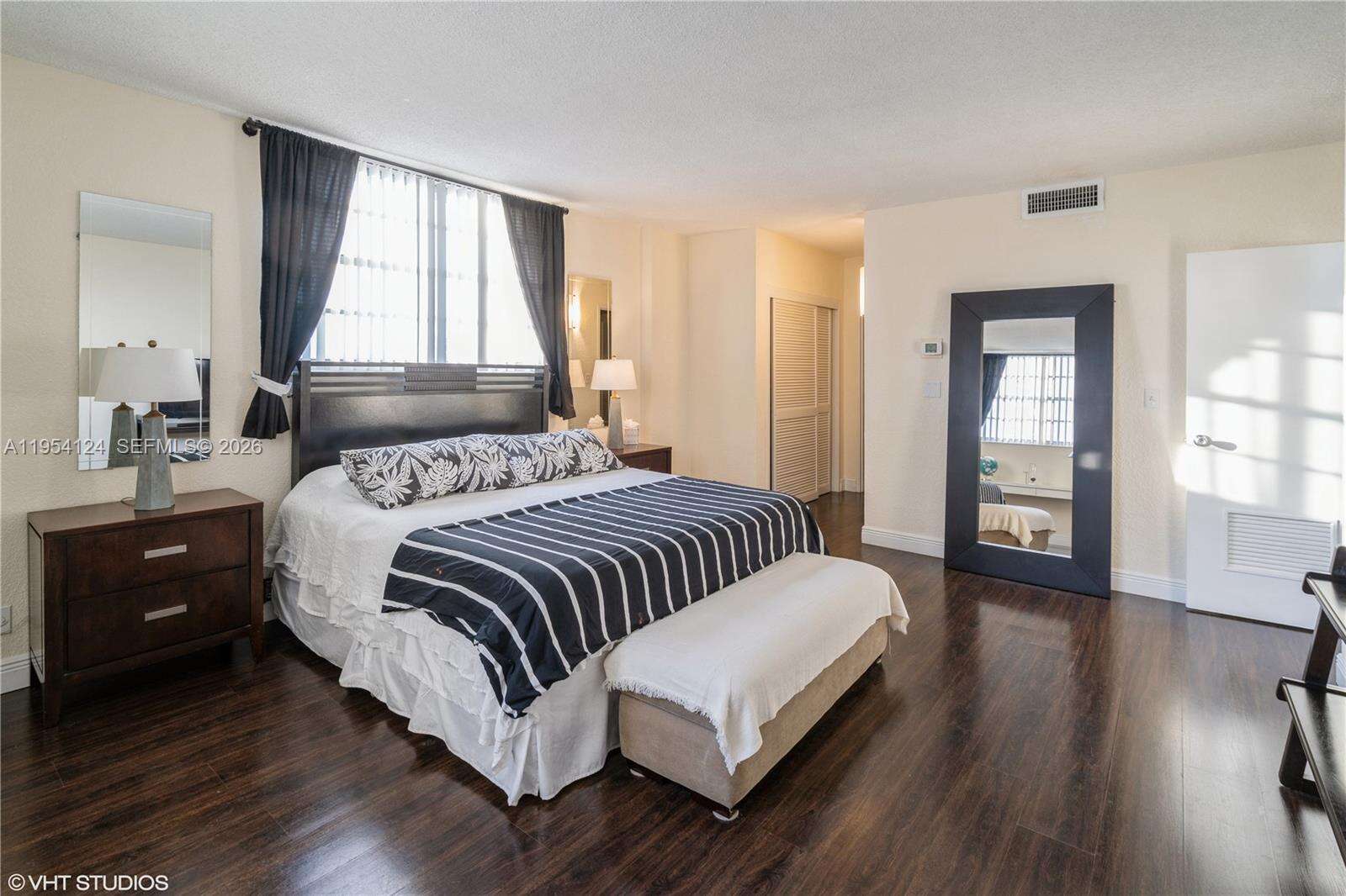 Sian Ocean Residences at 4001 Ocean Dr, Hollywood, FL 33019 - For Sale photo 7