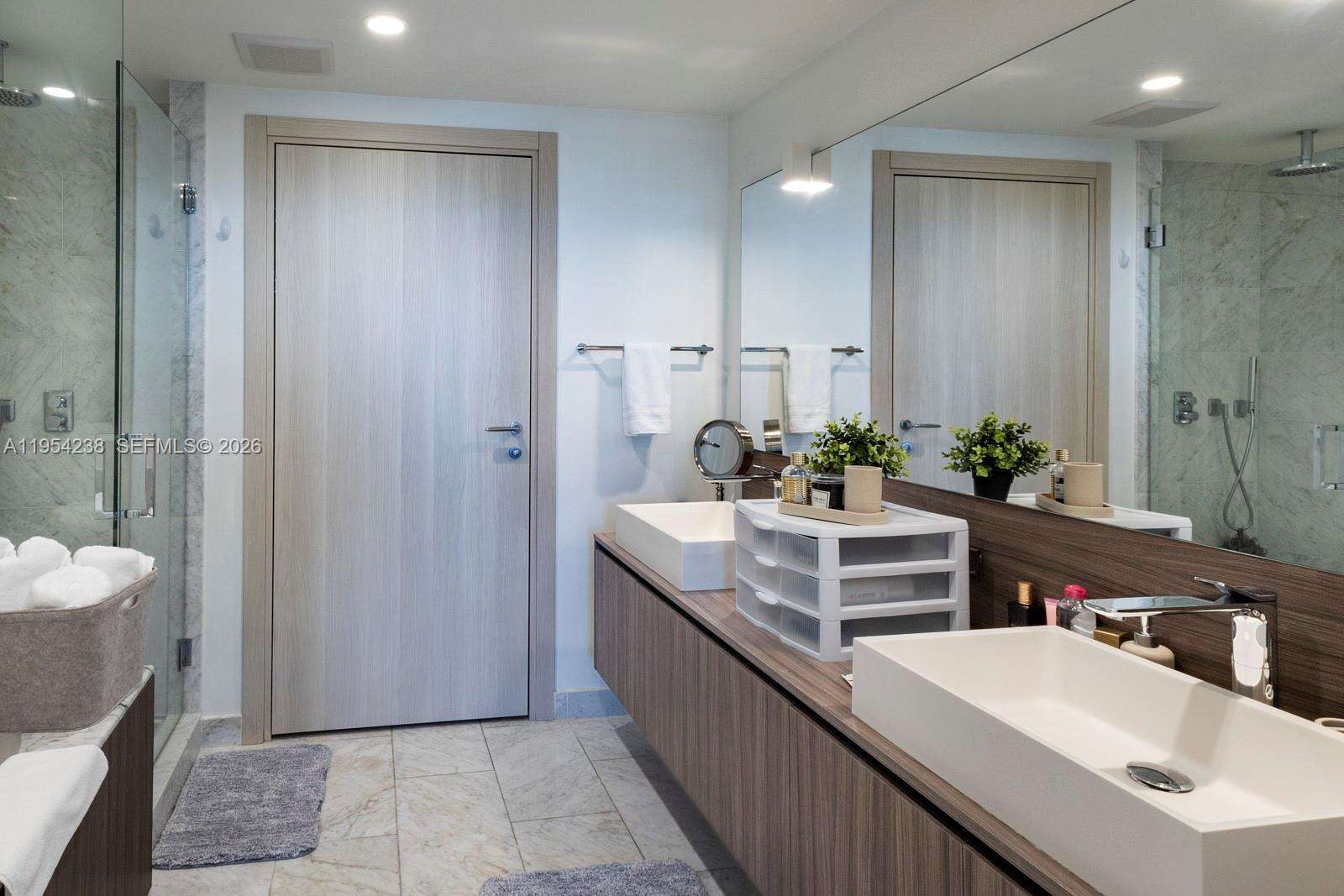 Brickell Flatiron at 1000 Brickell Plz, Miami, FL 33131 - For Sale photo 9