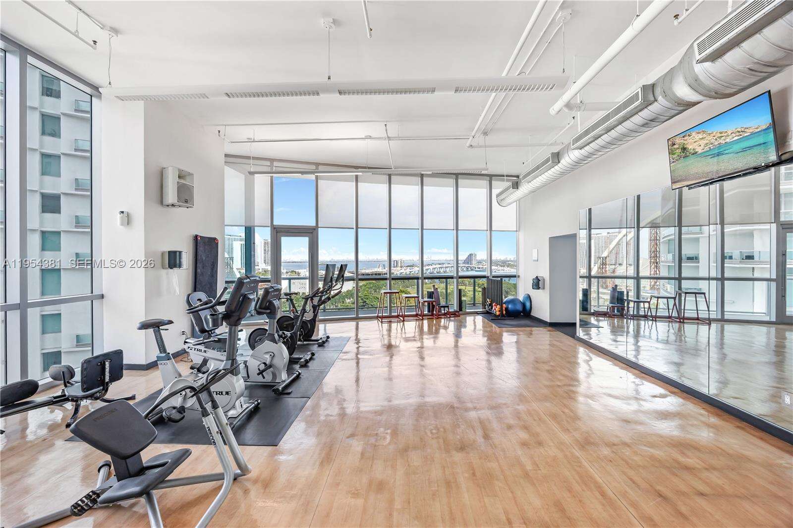 Marina Blue at 888 Biscayne Blvd, Miami, FL 33132 - For Sale photo 14